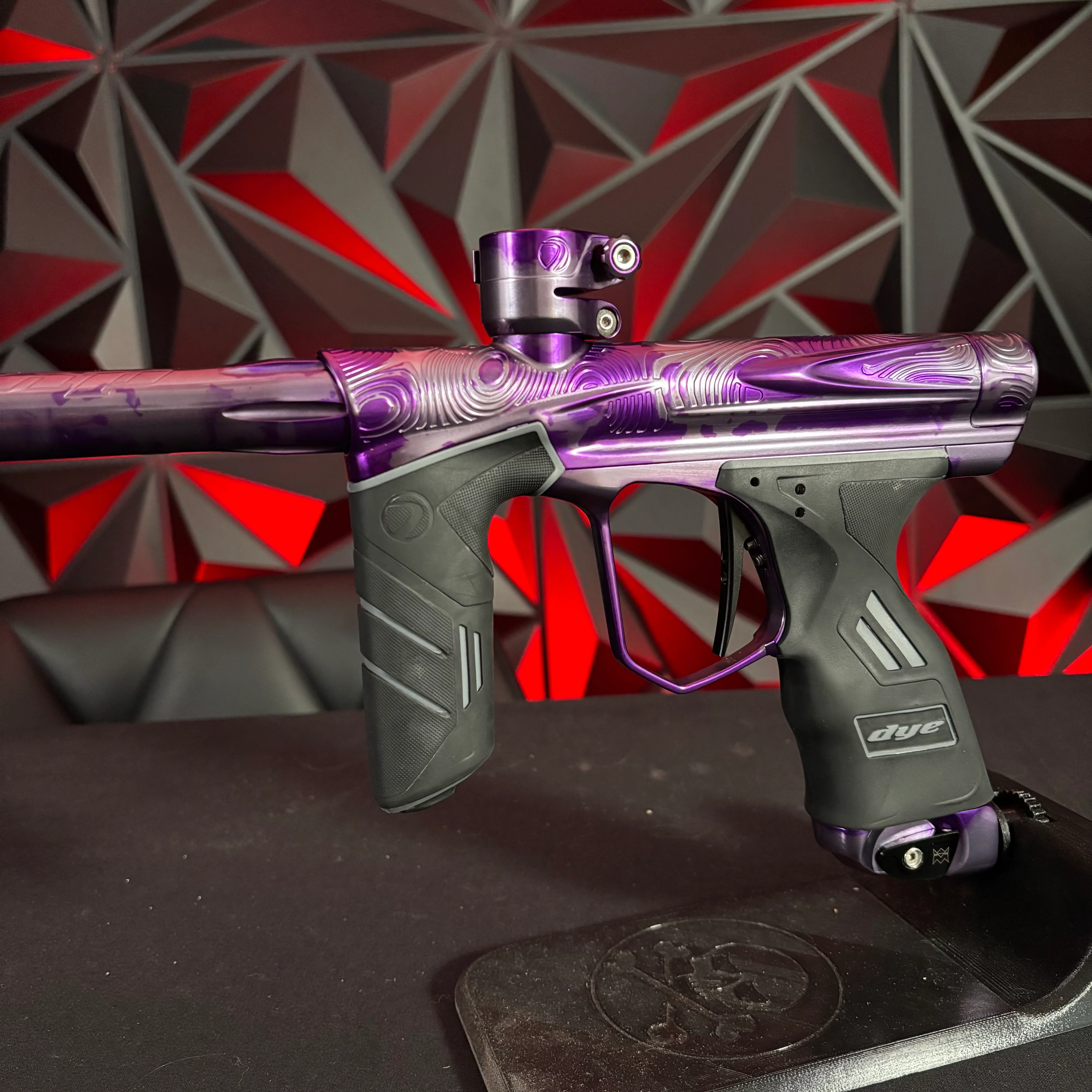 Used Dye Dark Pipe DSR+ Paintball Gun - Silver/Purple Splash w/ Matching Mech Frame - Image 5