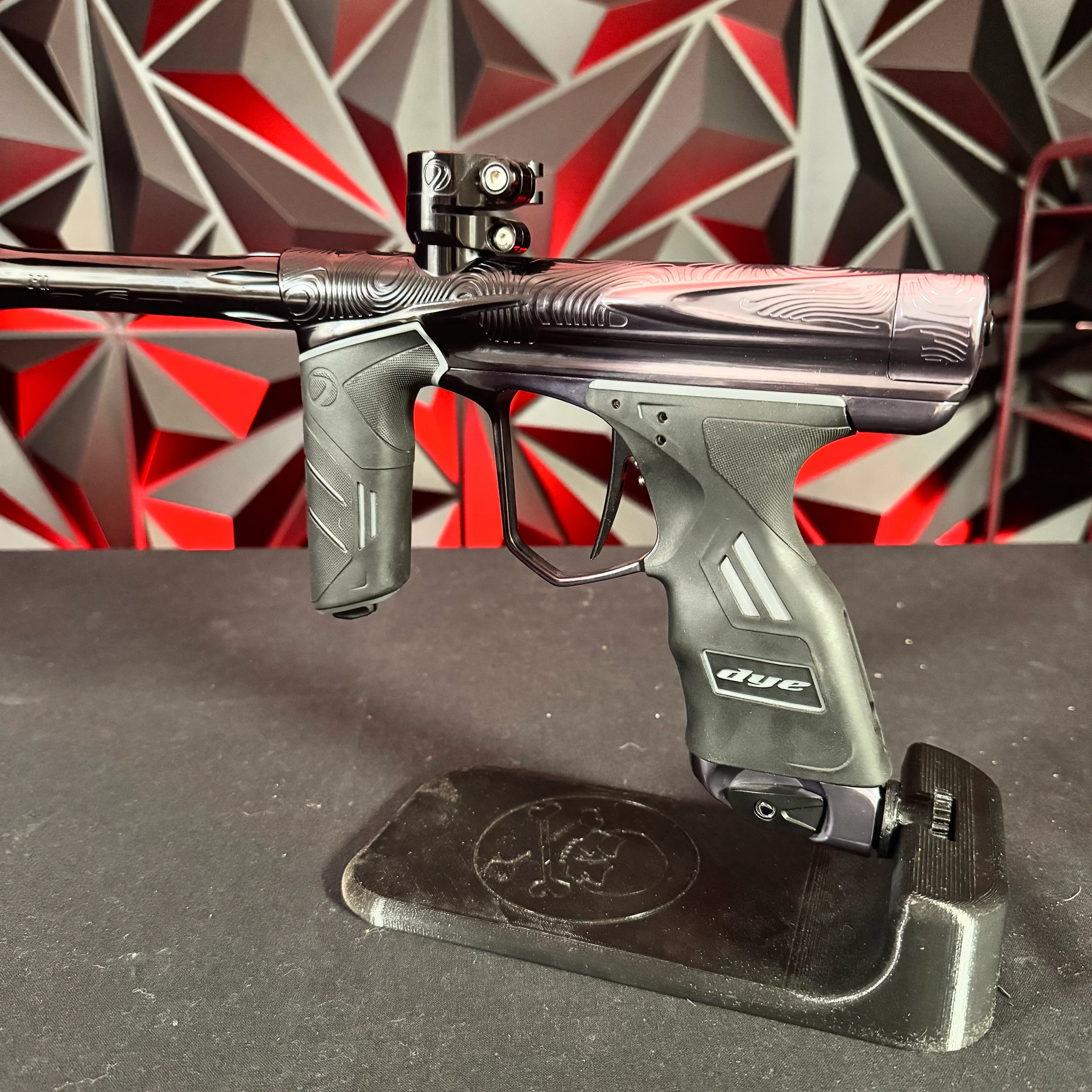 Used Dye Dark Pipe V2  DSR+ Paintball Gun - Polished Grey/ Black Fade - Image 3
