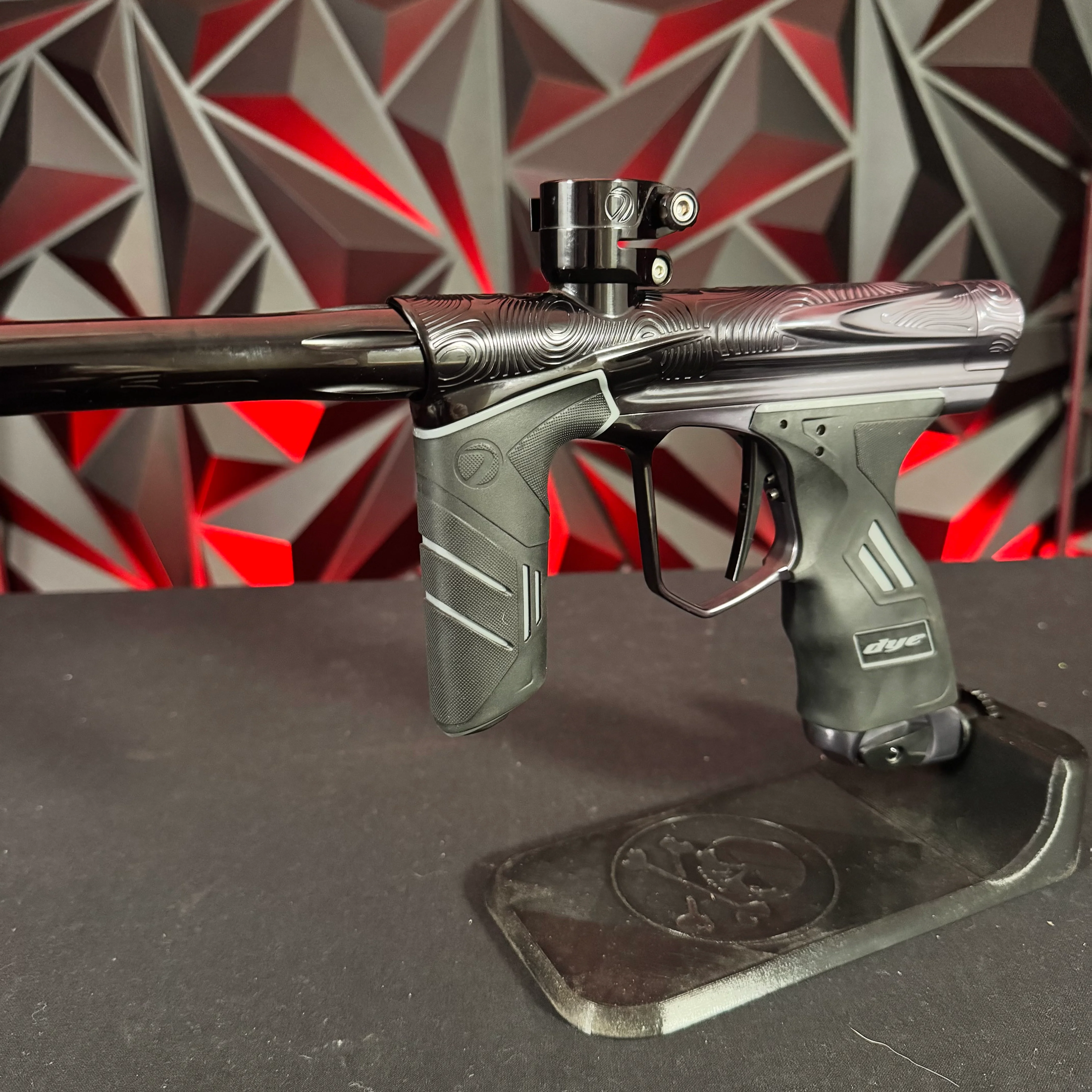 Used Dye Dark Pipe V2  DSR+ Paintball Gun - Polished Grey/ Black Fade - Image 5