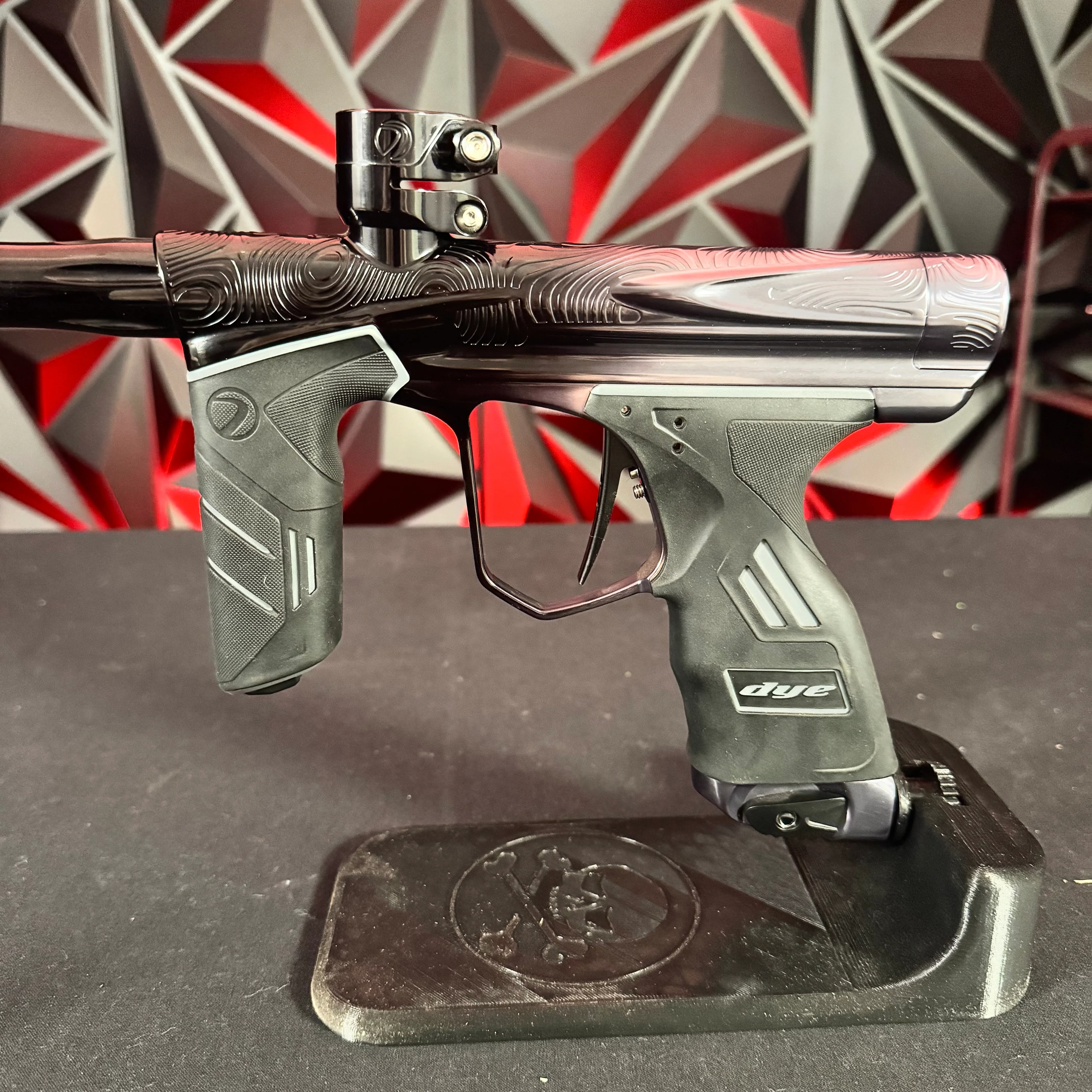 Used Dye Dark Pipe V2  DSR+ Paintball Gun - Polished Grey/ Black Fade - Image 7