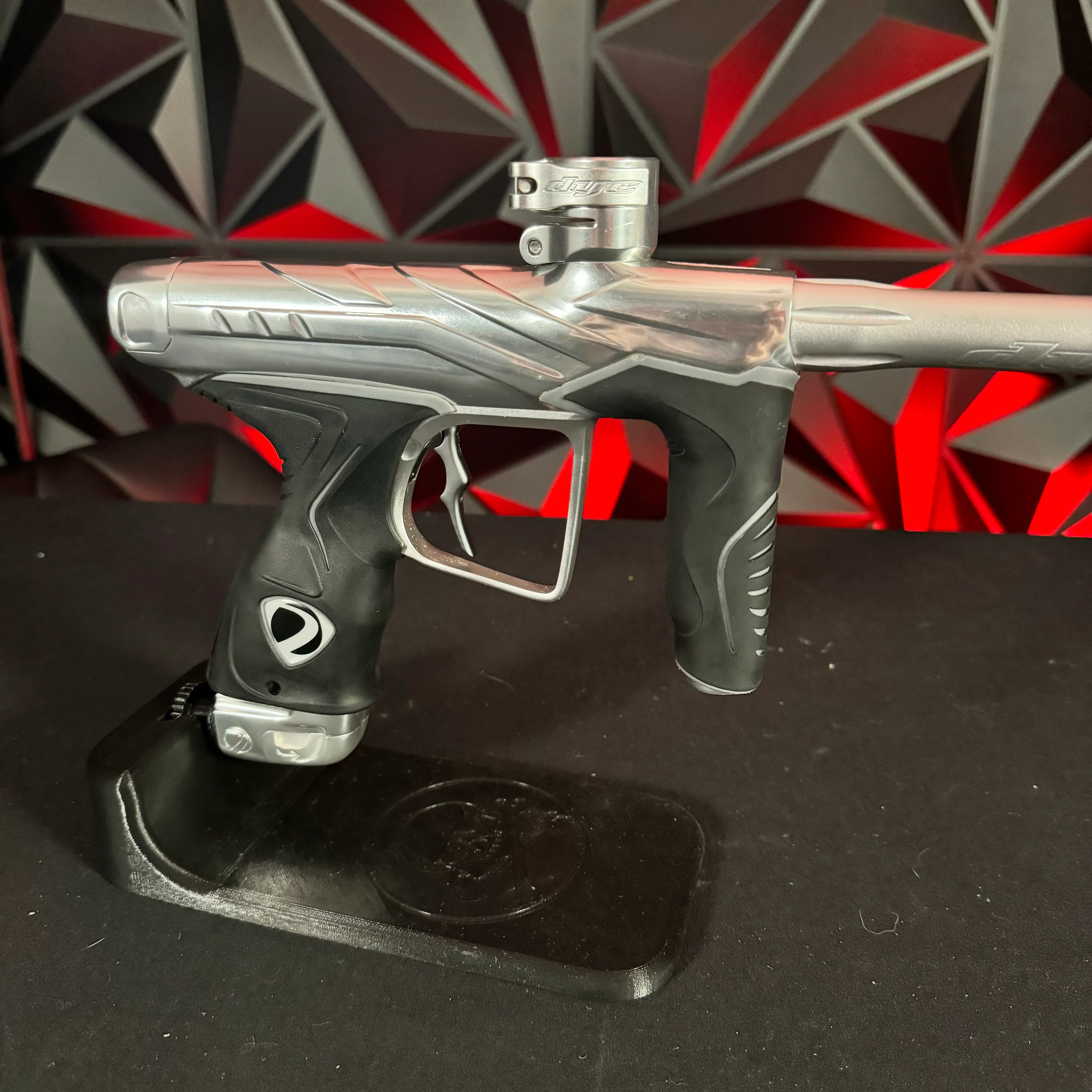 Used Dye DLS Paintball Gun - White Water w/Upgraded V2 Bolt - Image 4