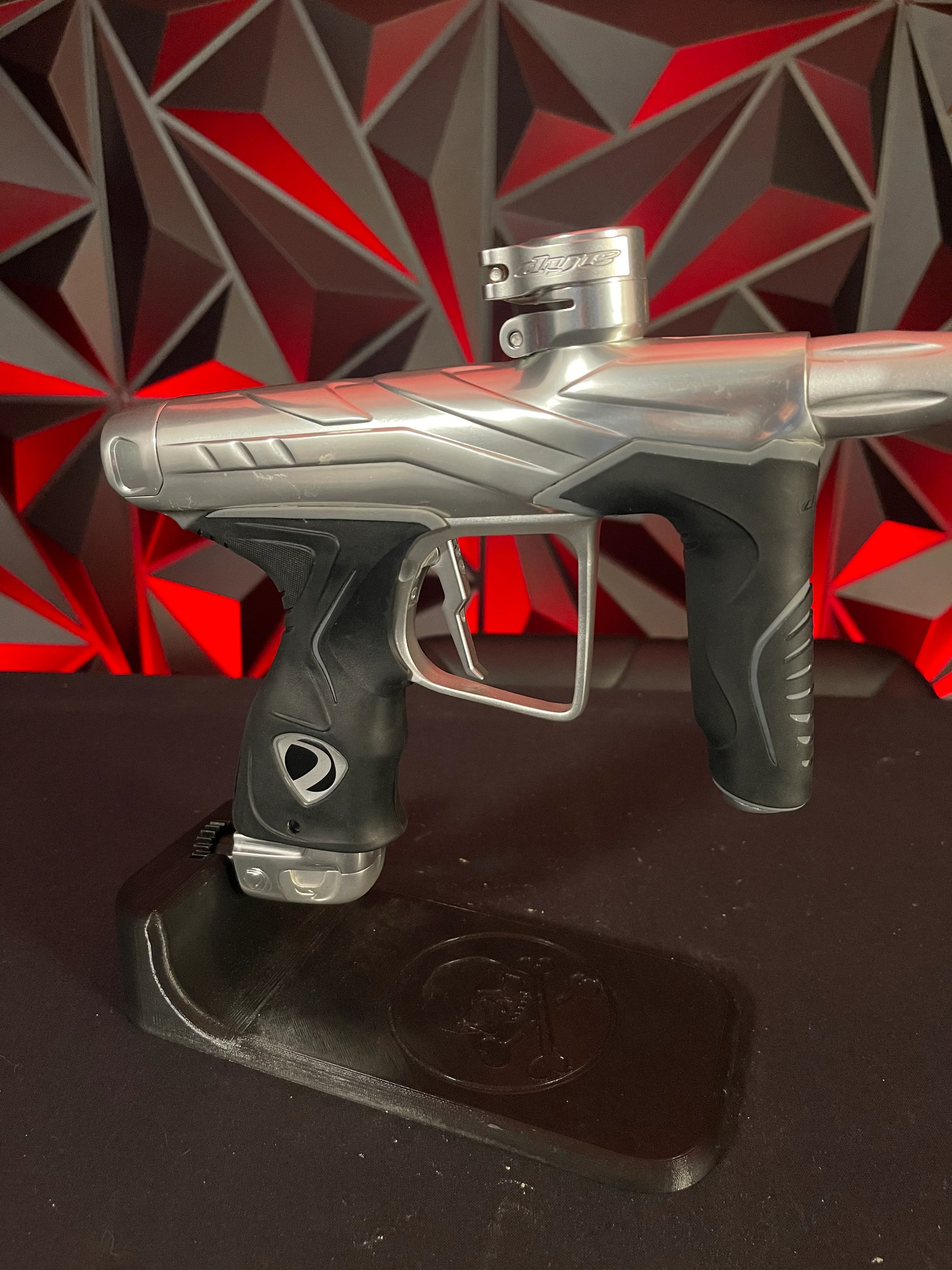 Used Dye DLS Paintball Marker - White Water - Image 3