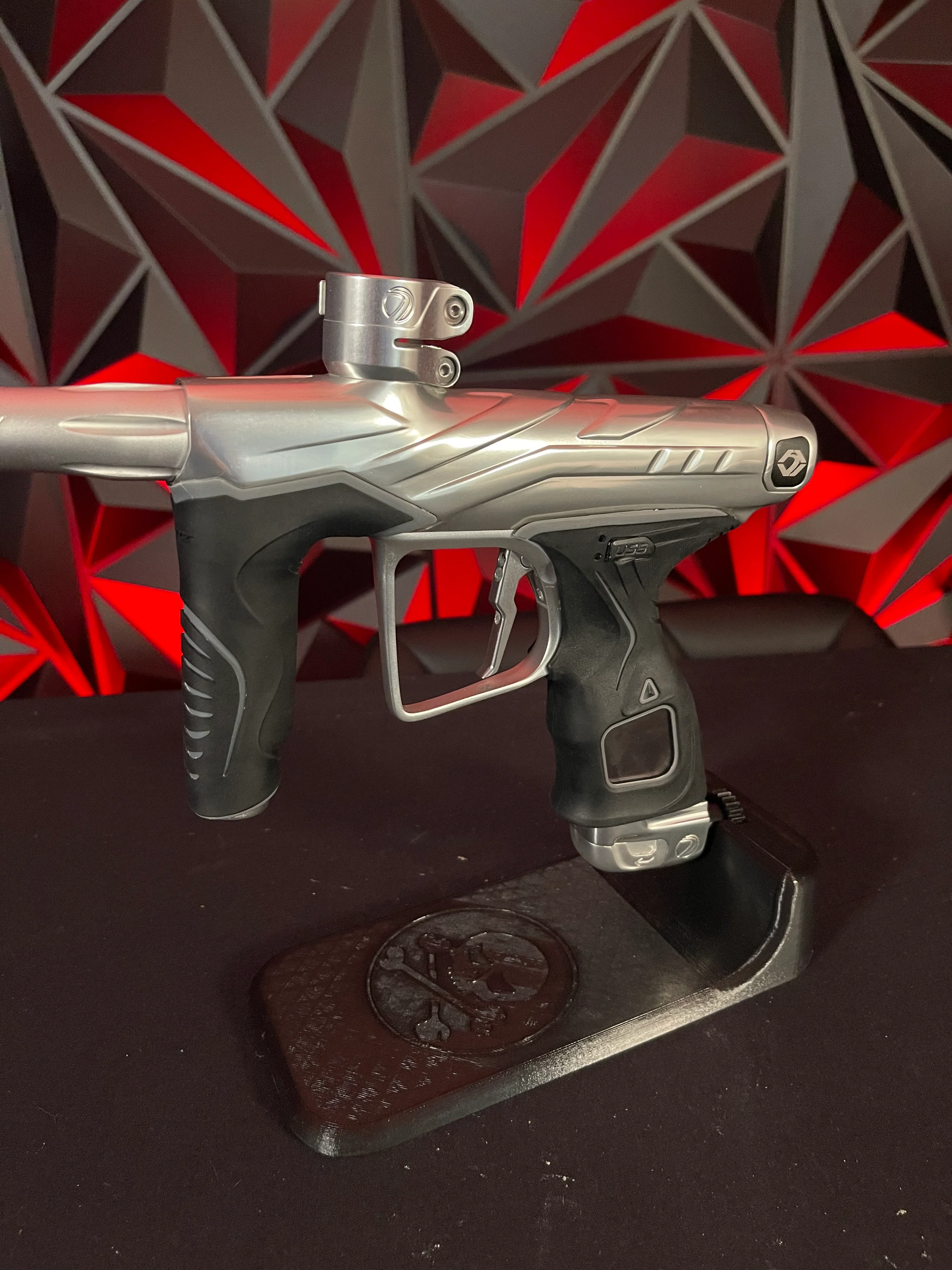 Used Dye DLS Paintball Marker - White Water - Image 4