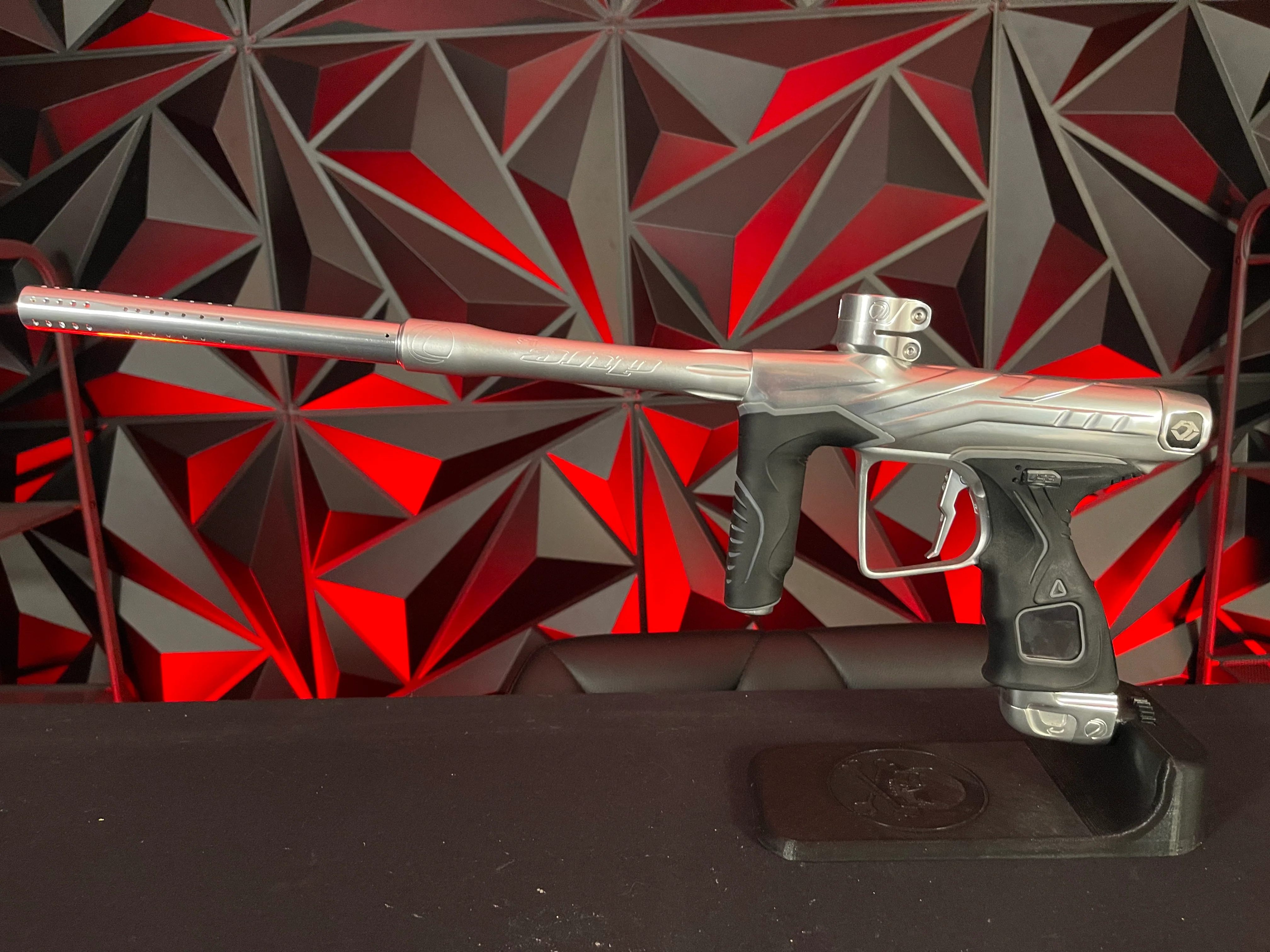 Used Dye DLS Paintball Marker - White Water - Image 6