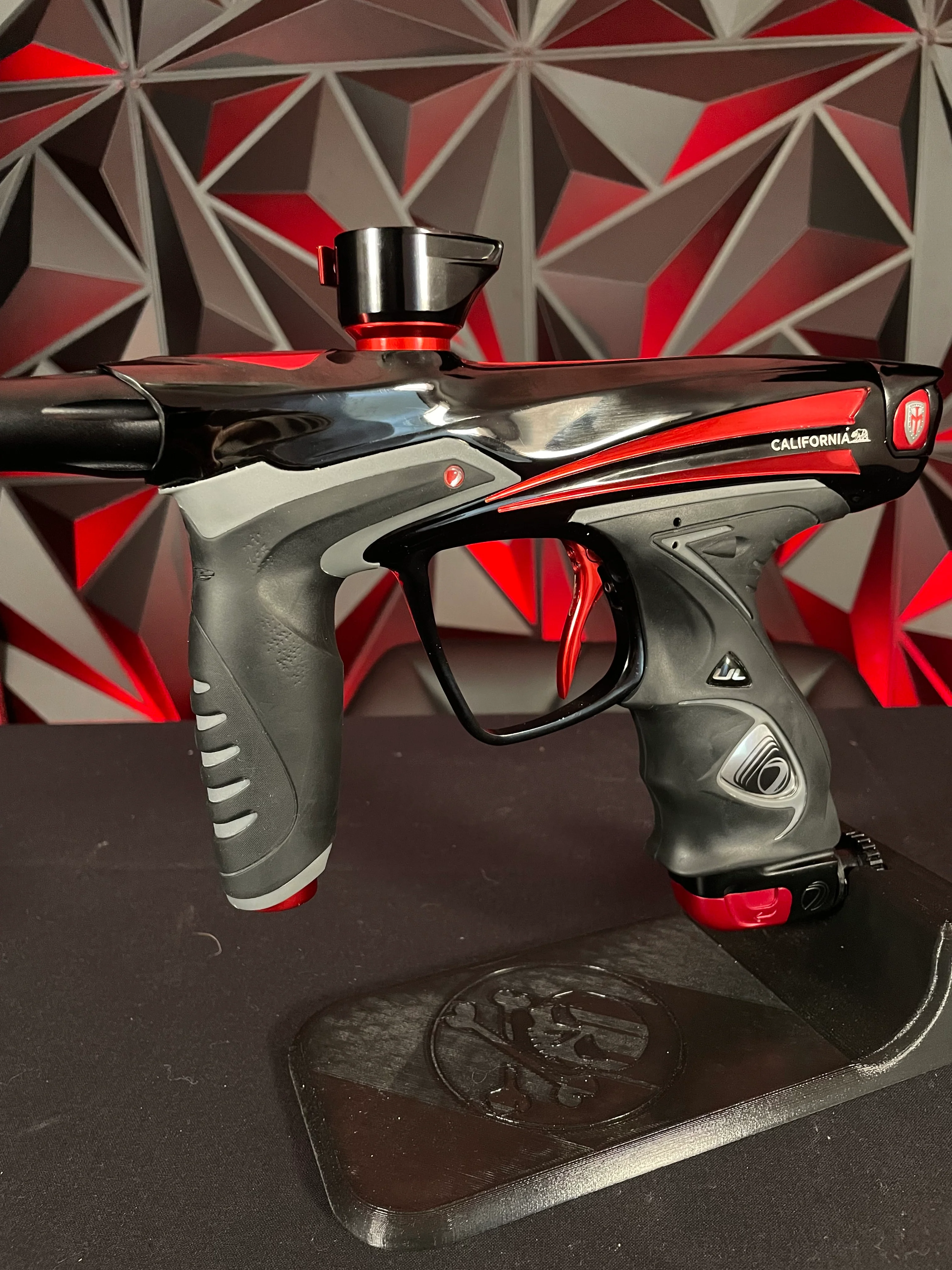 Used Dye DM14 Paintball Gun - Limited Anniversary Edition DMXX w/New DM14 Sticky Grip Kit - Image 4