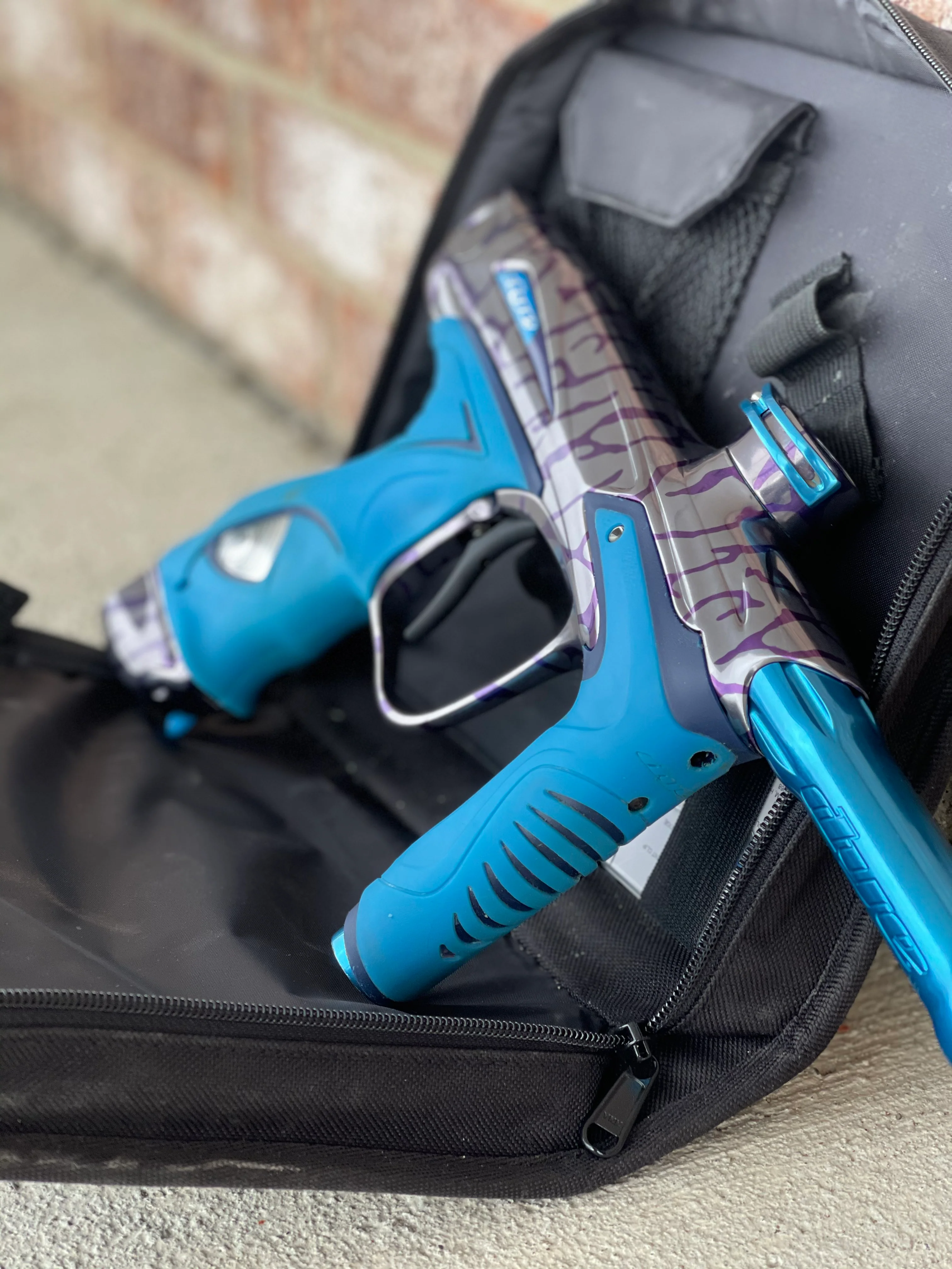 Used Dye DM15 Paintball Marker - Skinned Navy - Image 2