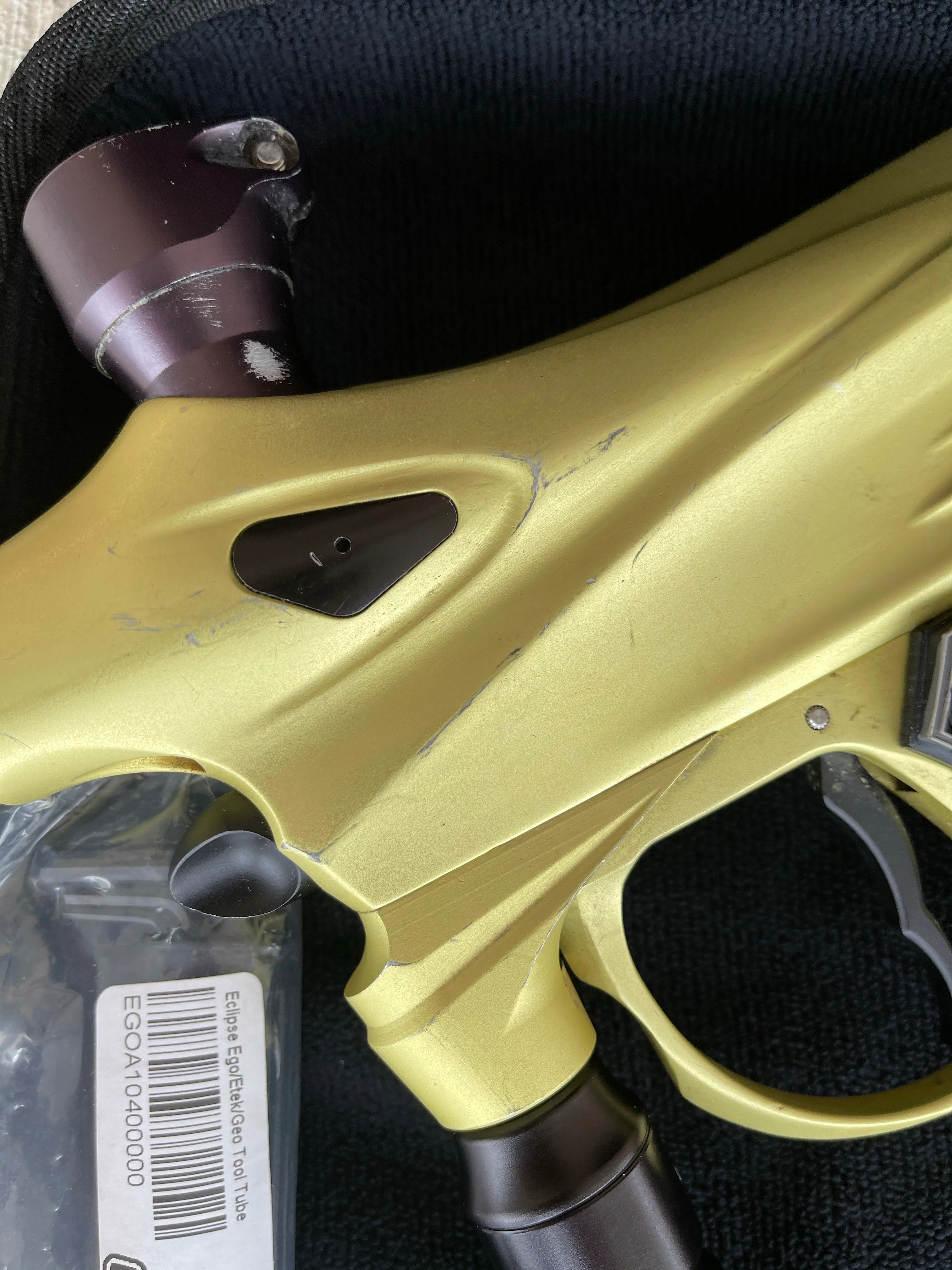 Used Dye DM4 Paintball Gun - Dust Yellow/Dust Black - Image 7