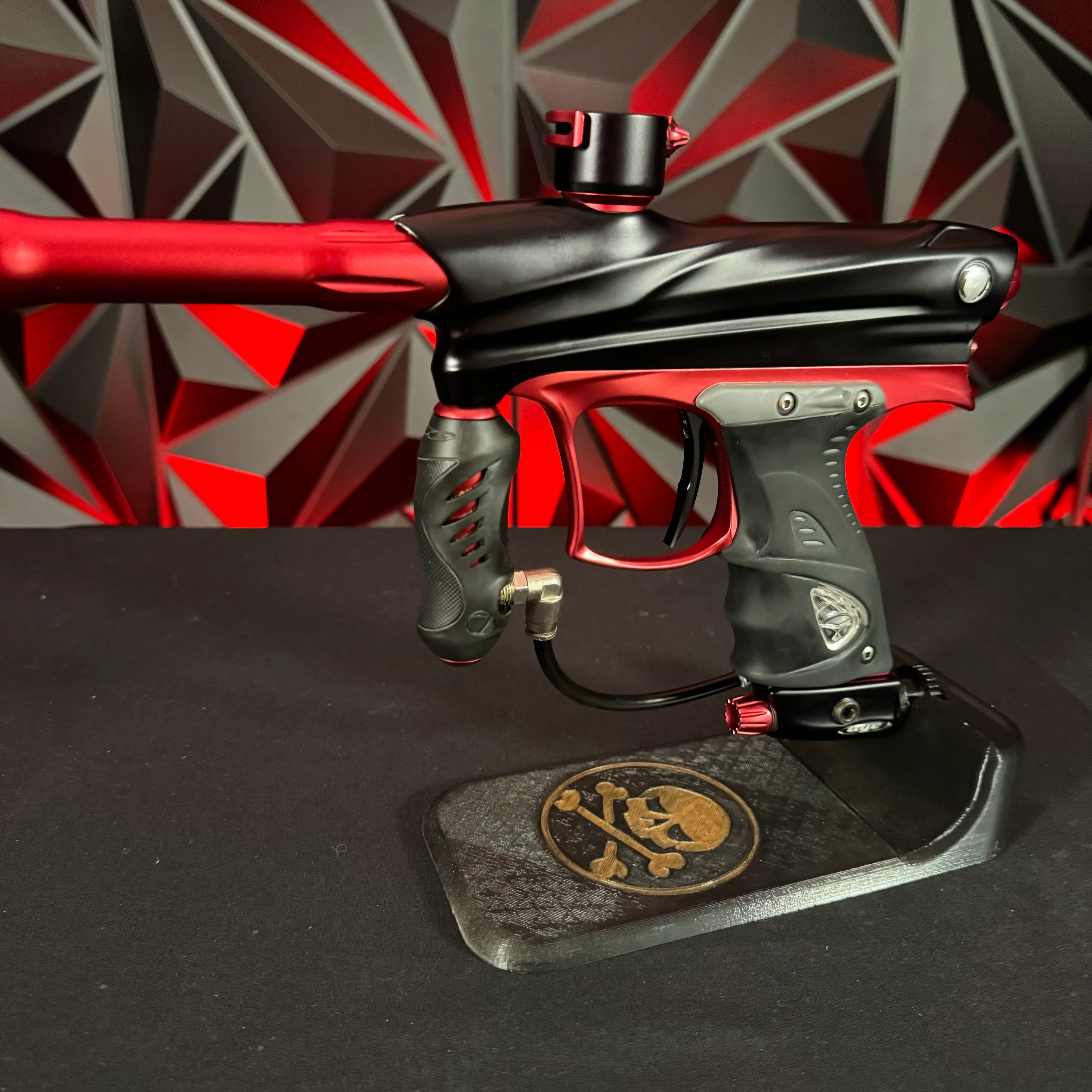 Used Dye DM9 Paintball Gun - Black/Red - Image 5