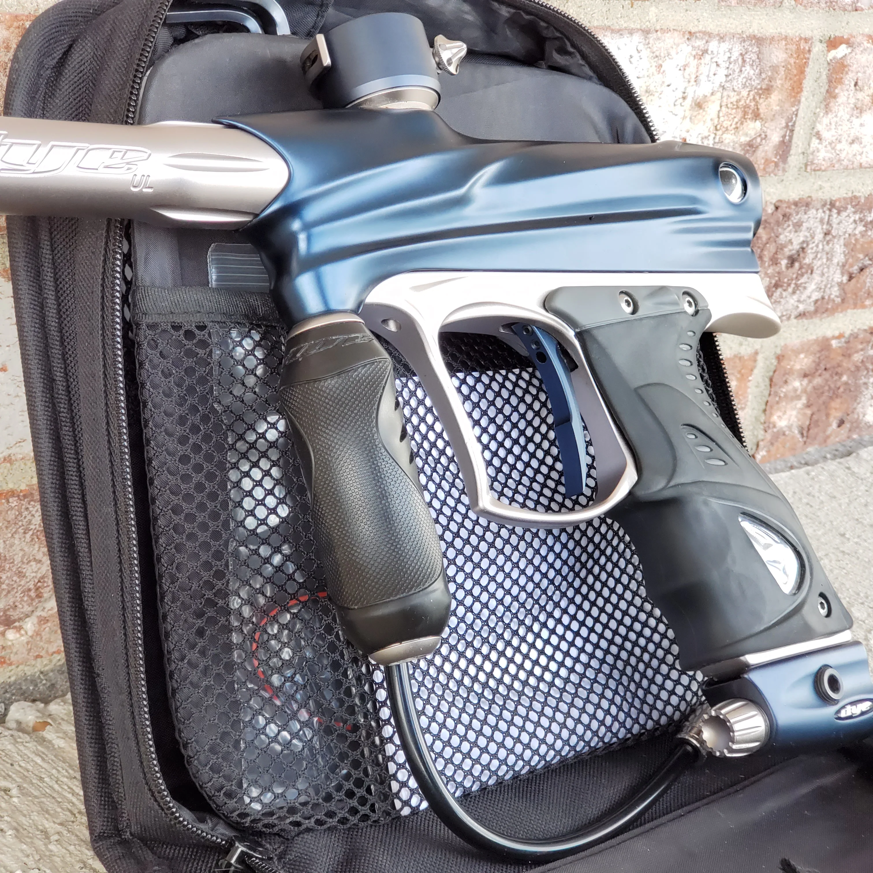 Used Dye DM9 Paintball Marker - Blue / Silver - Image 4