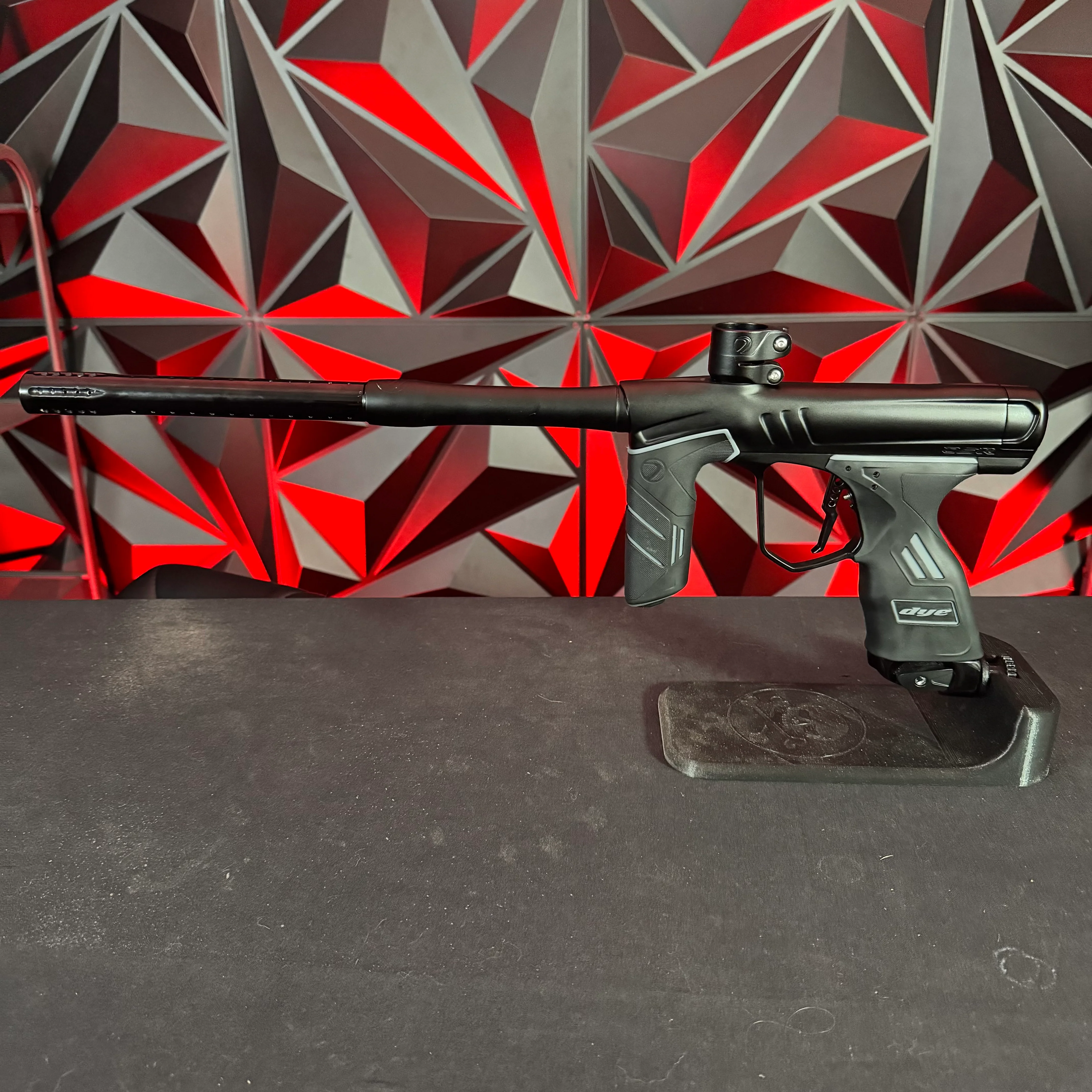 Used Dye DSR+ Paintball Gun - Black w/IM Pro Kit - Image 7