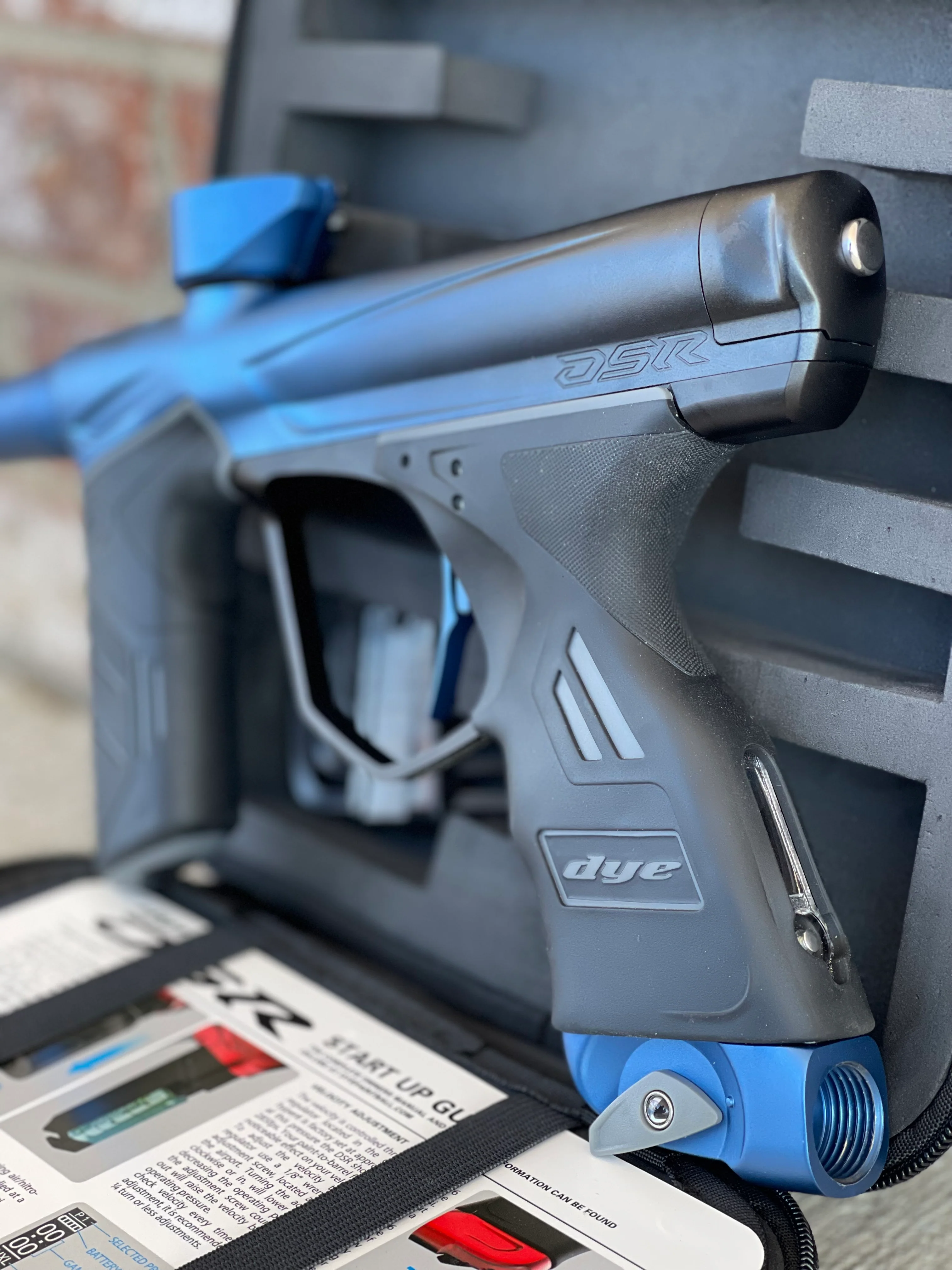 Used Dye DSR Paintball Gun - Black Waters - Image 3