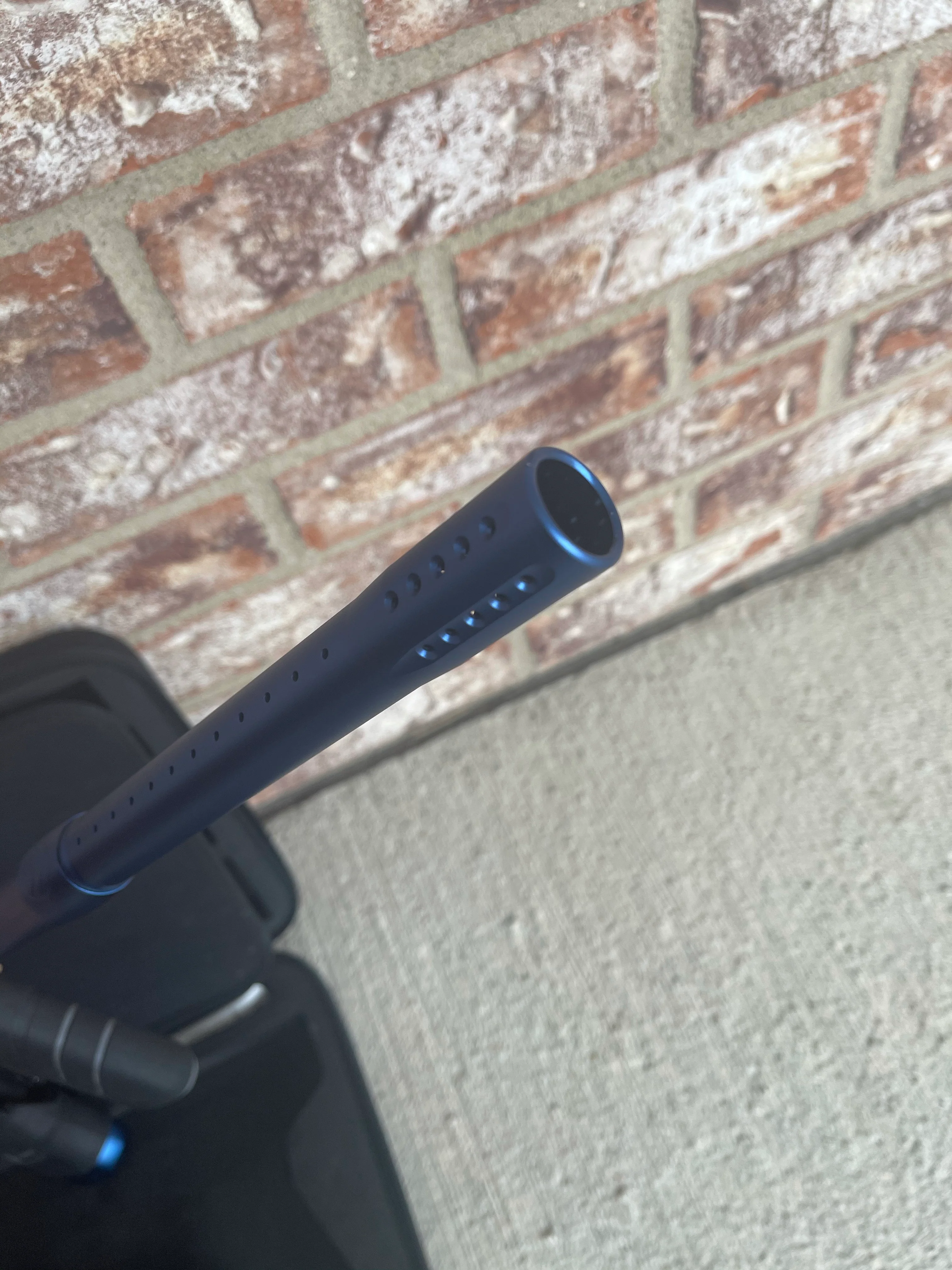 Used Dye DSR Paintball Gun - Black Waters - Image 7