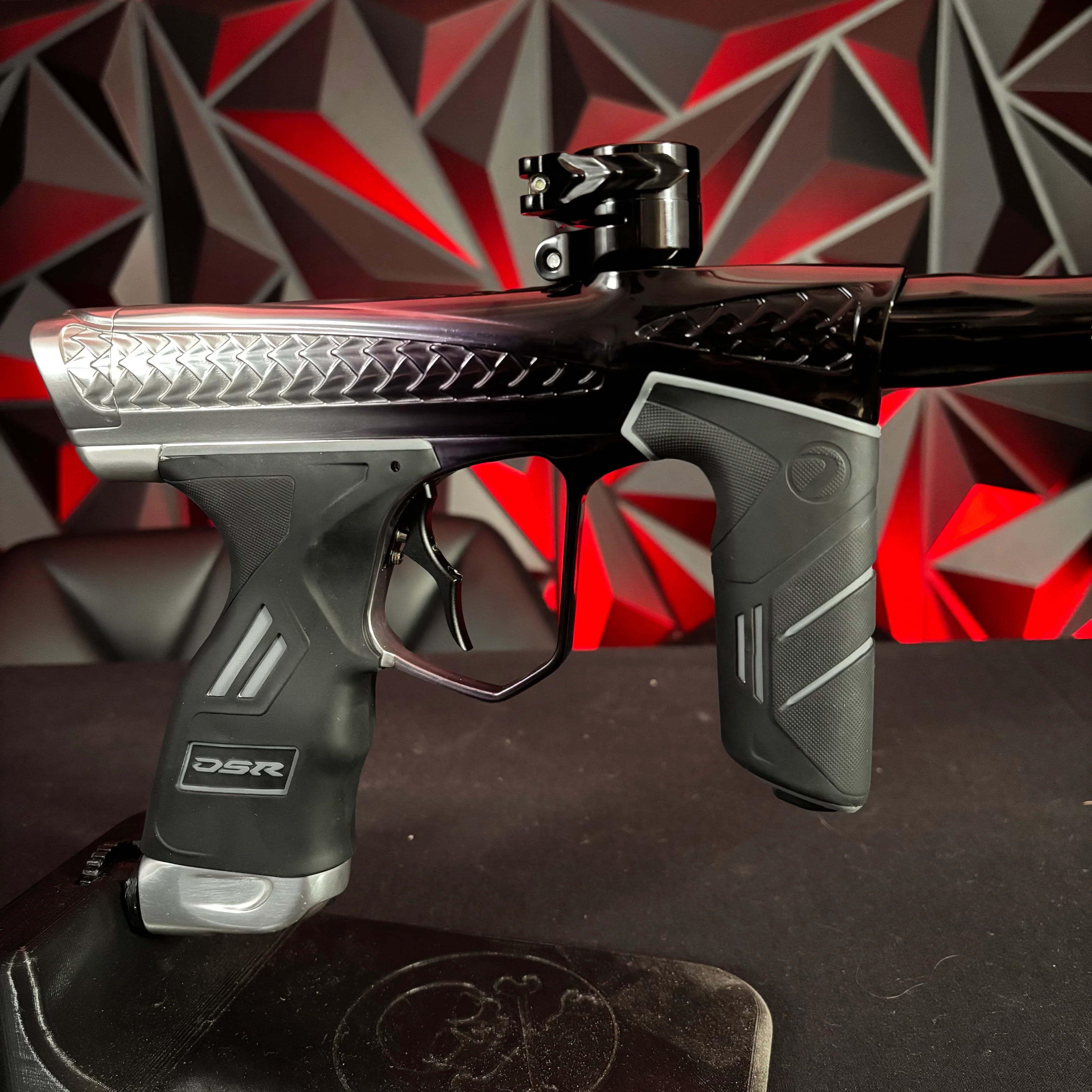 Used Dye DSR+ Paintball Gun - Free Flow Trix (Silver Black Fade) #6 of 230 - Image 3