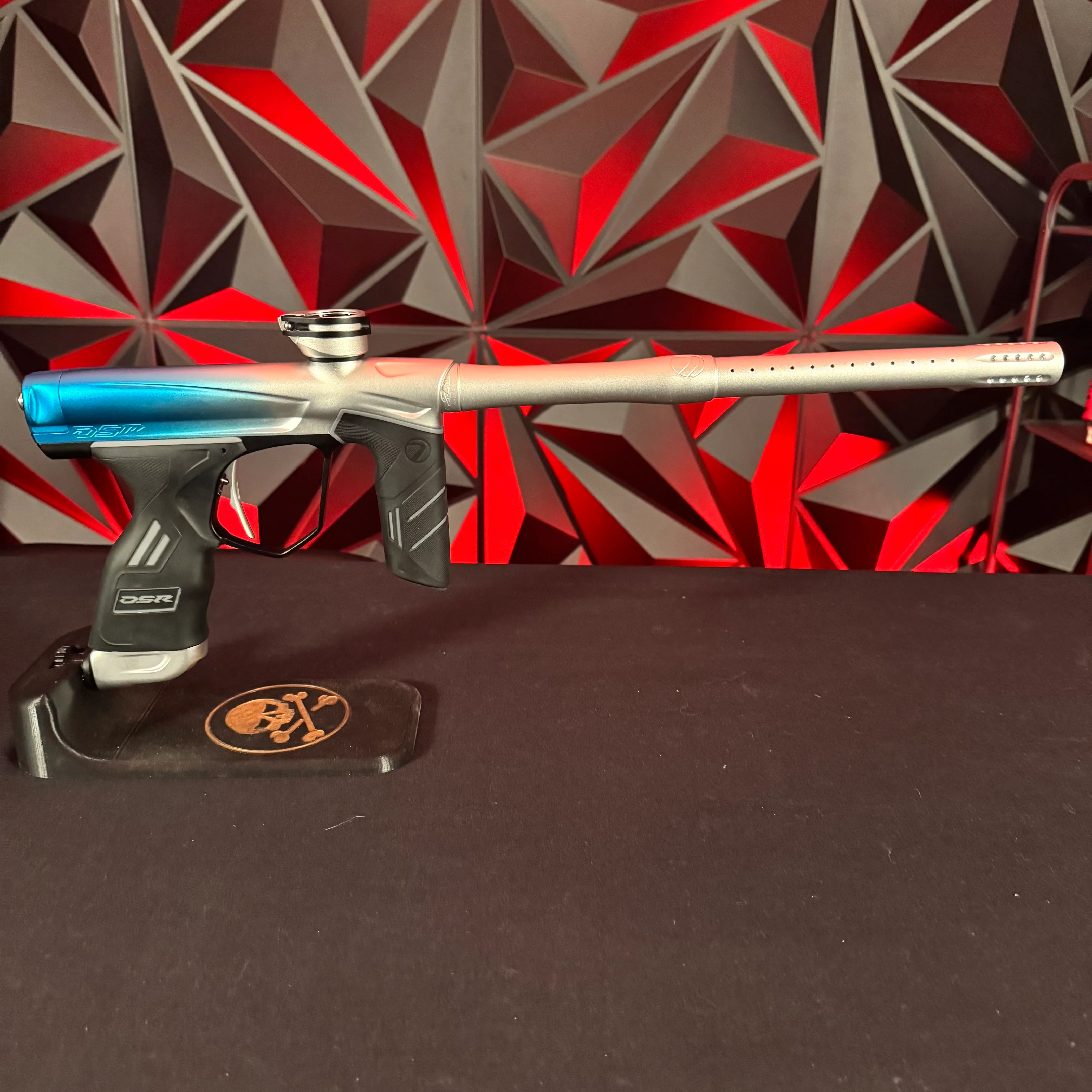 Used Dye DSR Paintball Gun - Freeze (Cyan/Clear Fade) - Image 6