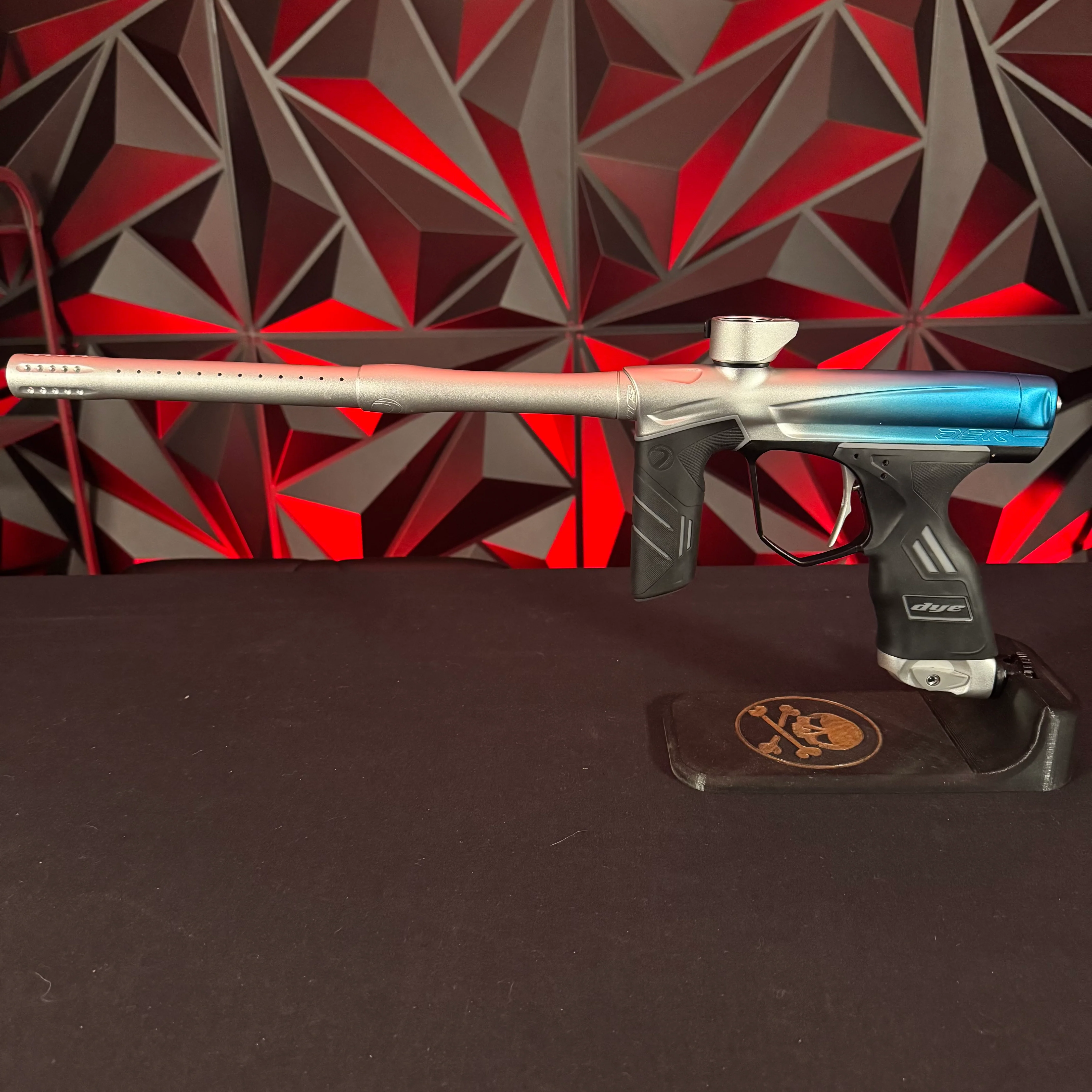 Used Dye DSR Paintball Gun - Freeze (Cyan/Clear Fade) - Image 7