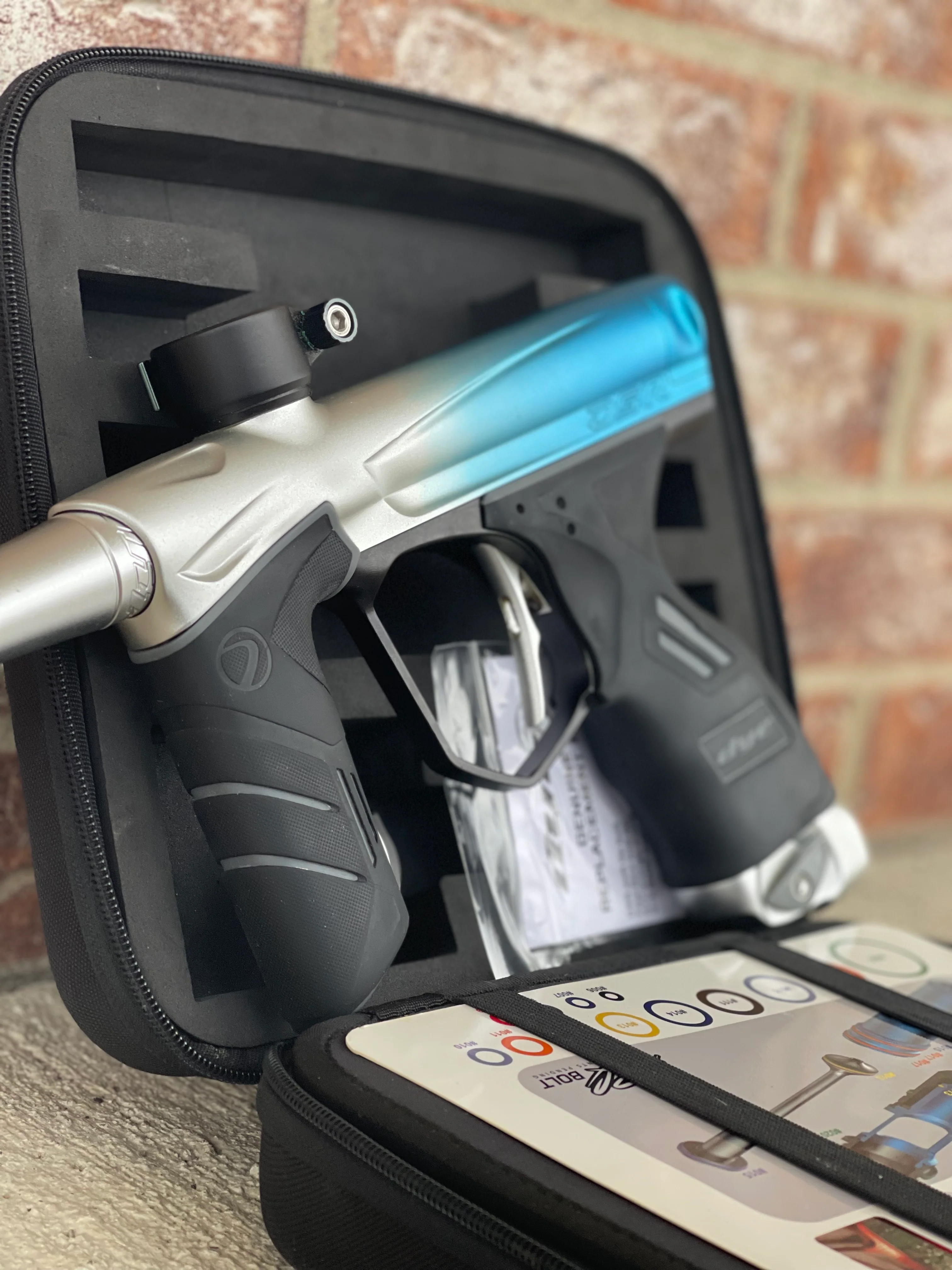 Used Dye DSR Paintball Gun - Freeze w/ Flex Bolt and Can - Image 4