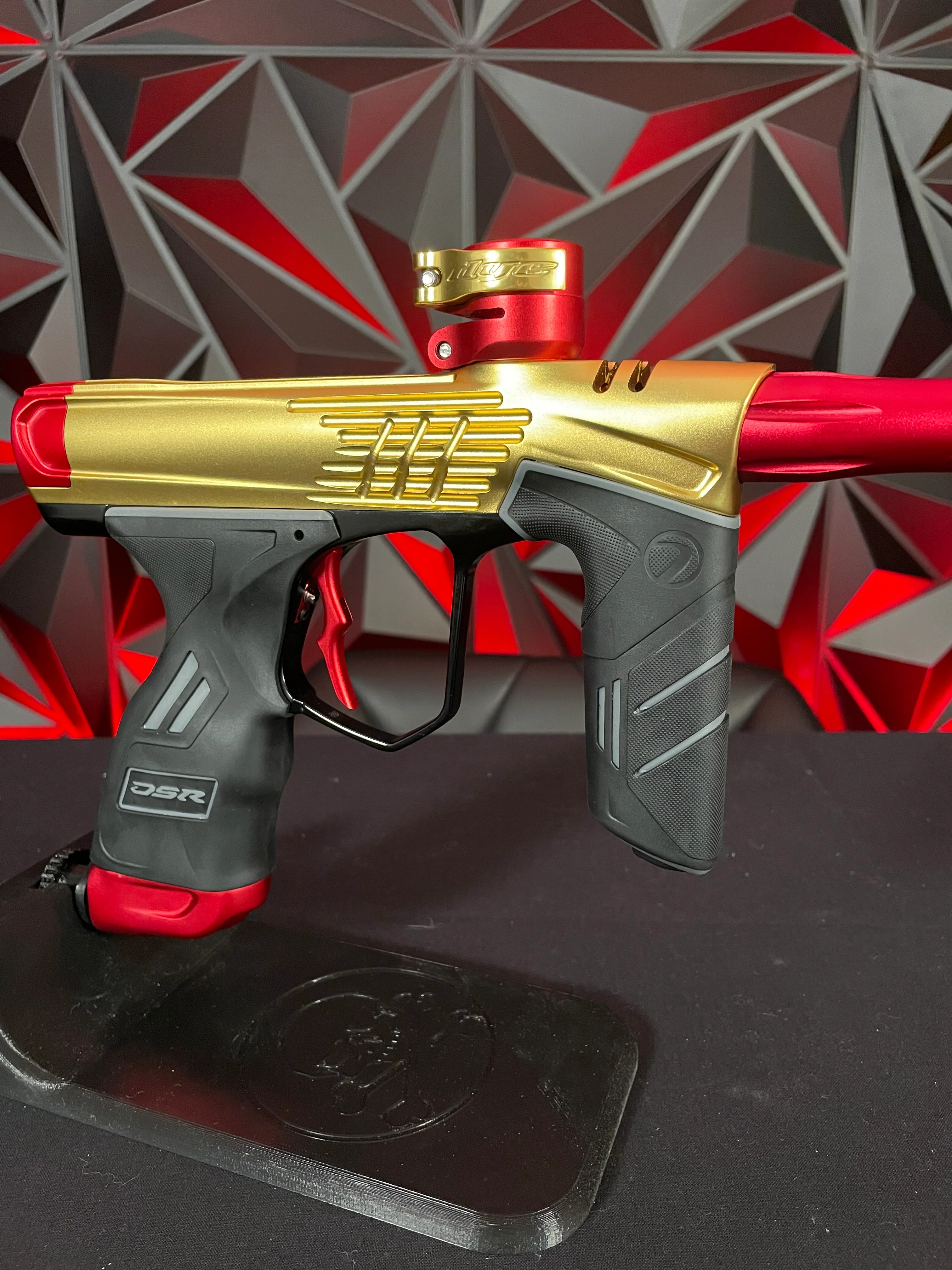 Used Dye DSR+ Paintball Gun - ICON Edition Gold/Red w/ IM Pro Kit - Image 3