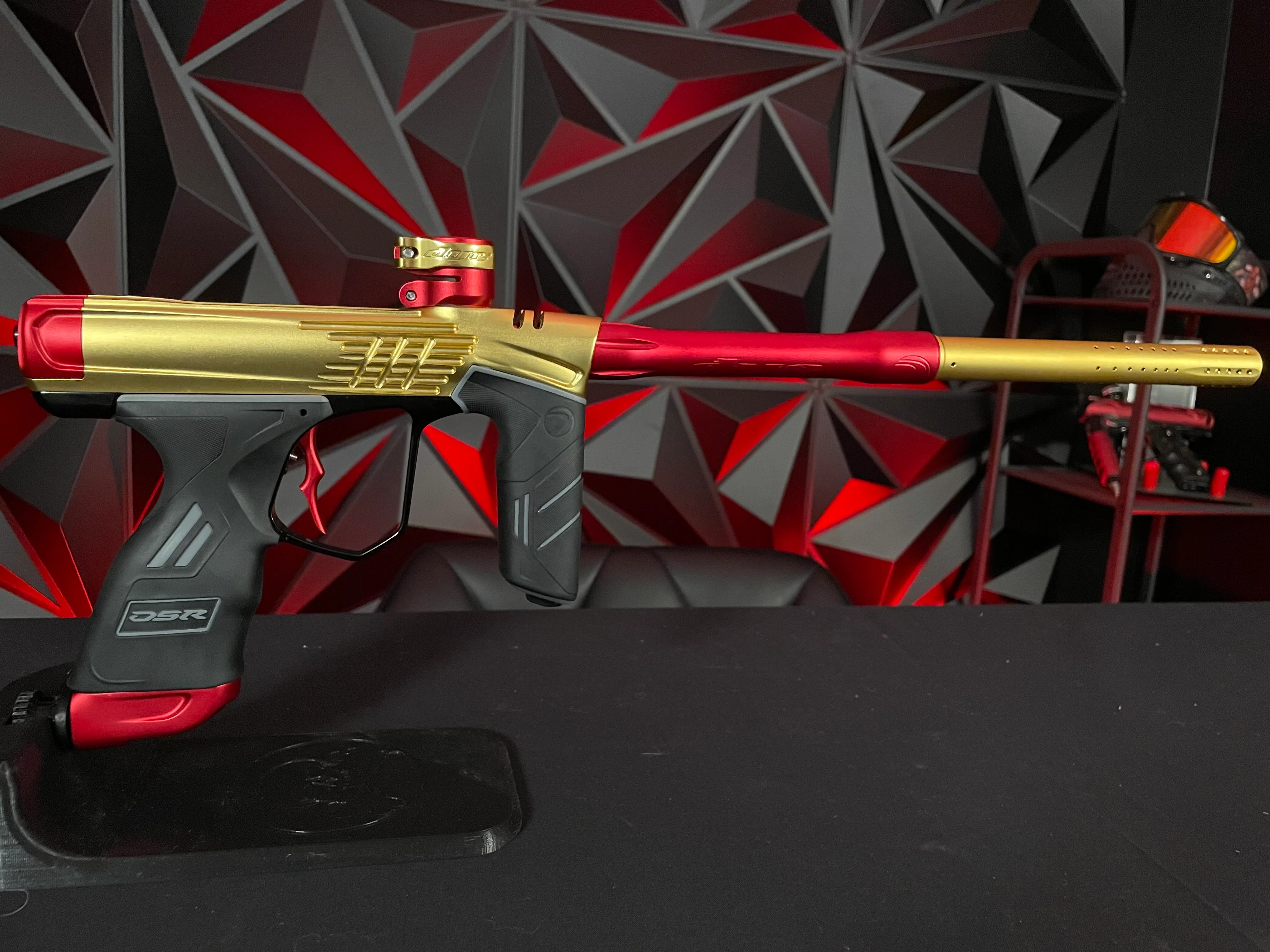 Used Dye DSR+ Paintball Gun - ICON Edition Gold/Red w/ IM Pro Kit - Image 5