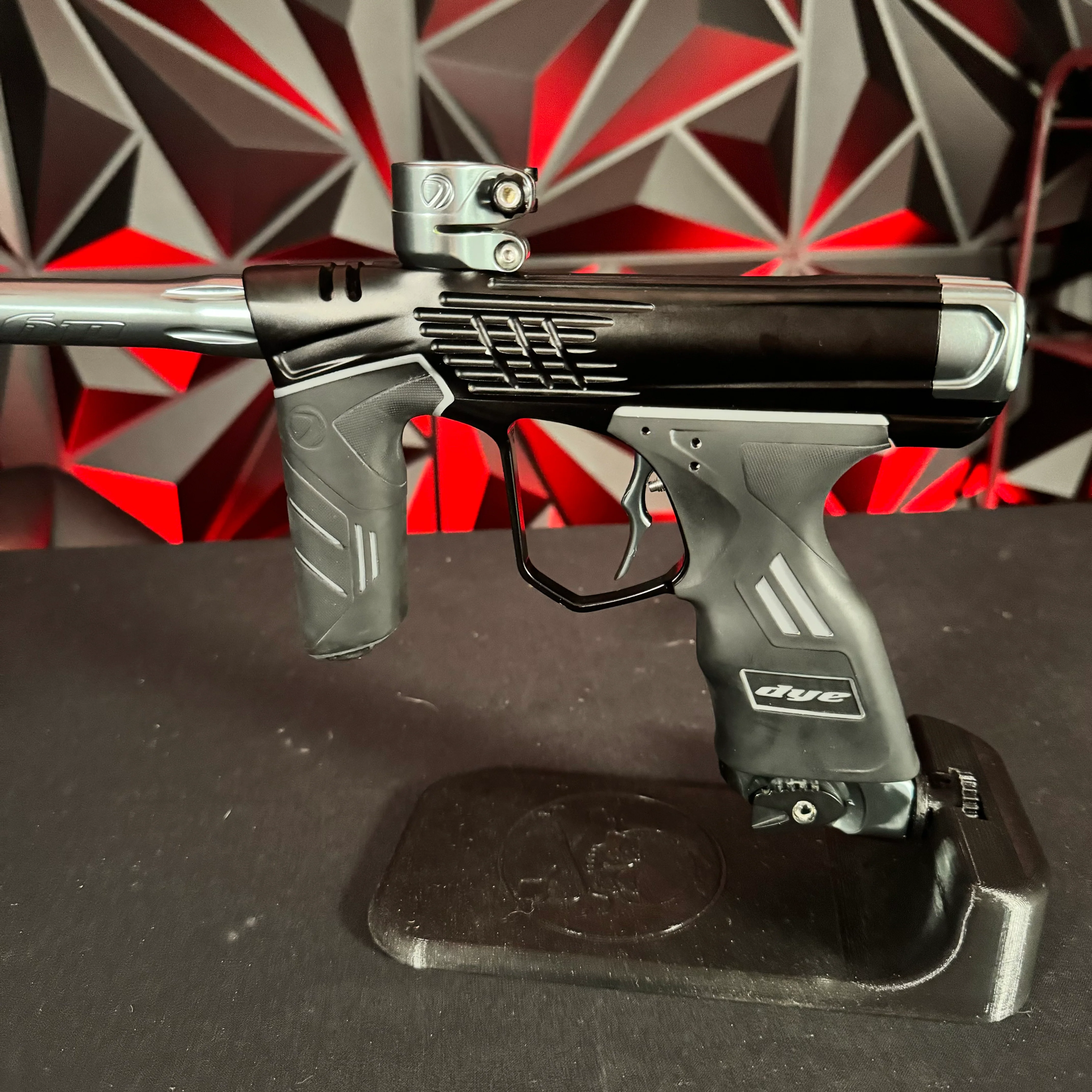 Used Dye DSR+ Paintball Gun - ICON Nightshade Black/Grey - Image 3