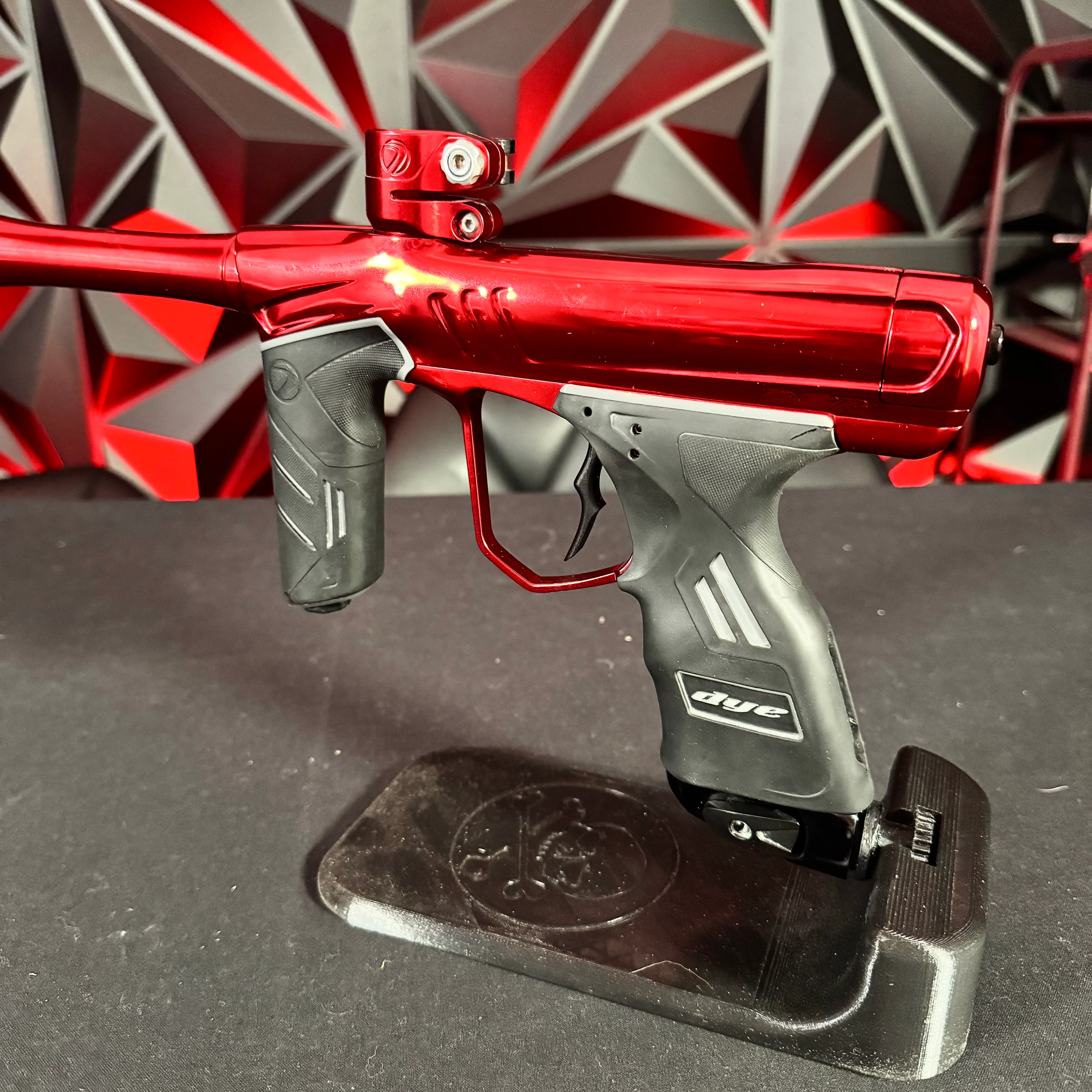 Used Dye DSR+ Paintball Gun - Lava w/ IM Pro Kit - Image 3
