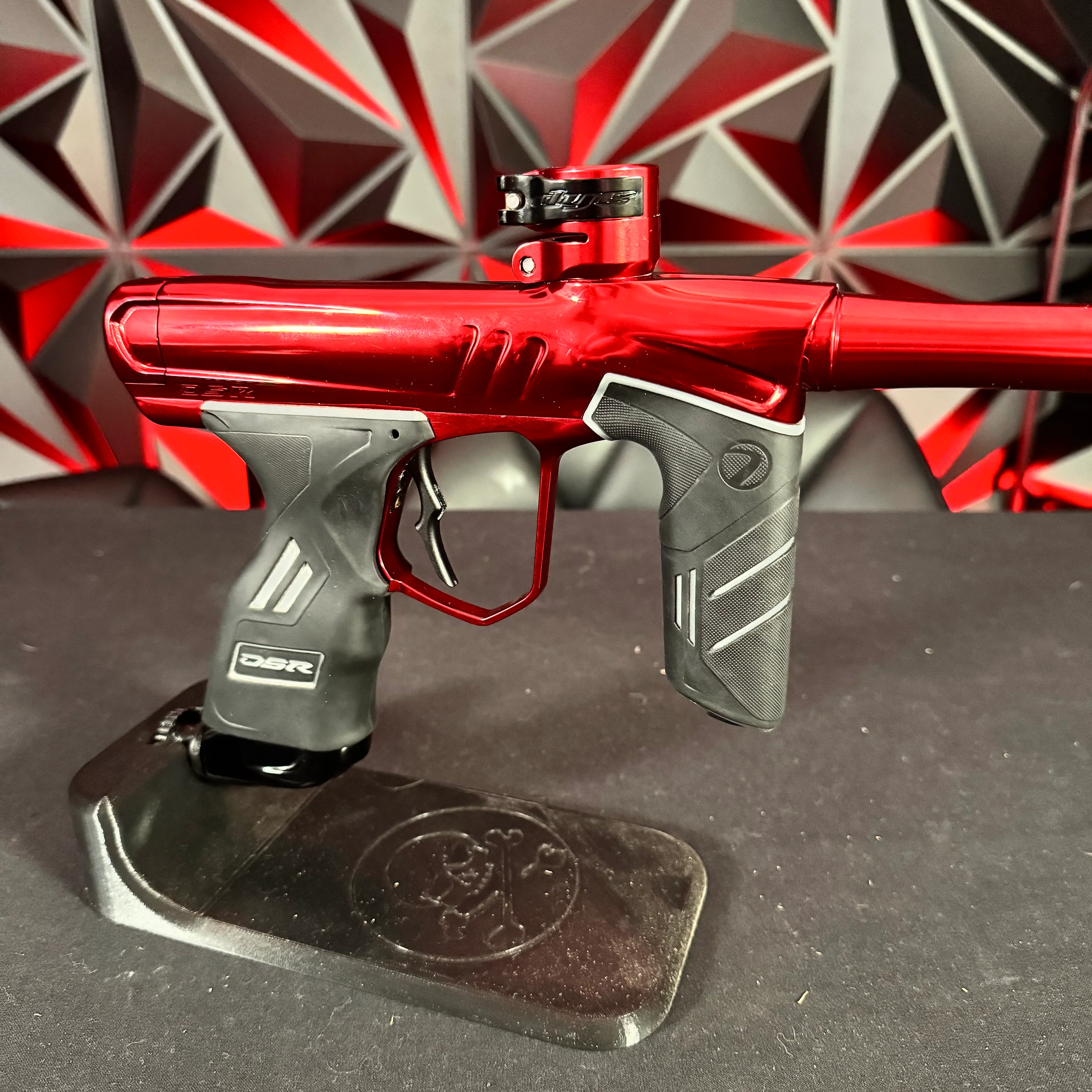 Used Dye DSR+ Paintball Gun - Lava w/ IM Pro Kit - Image 4