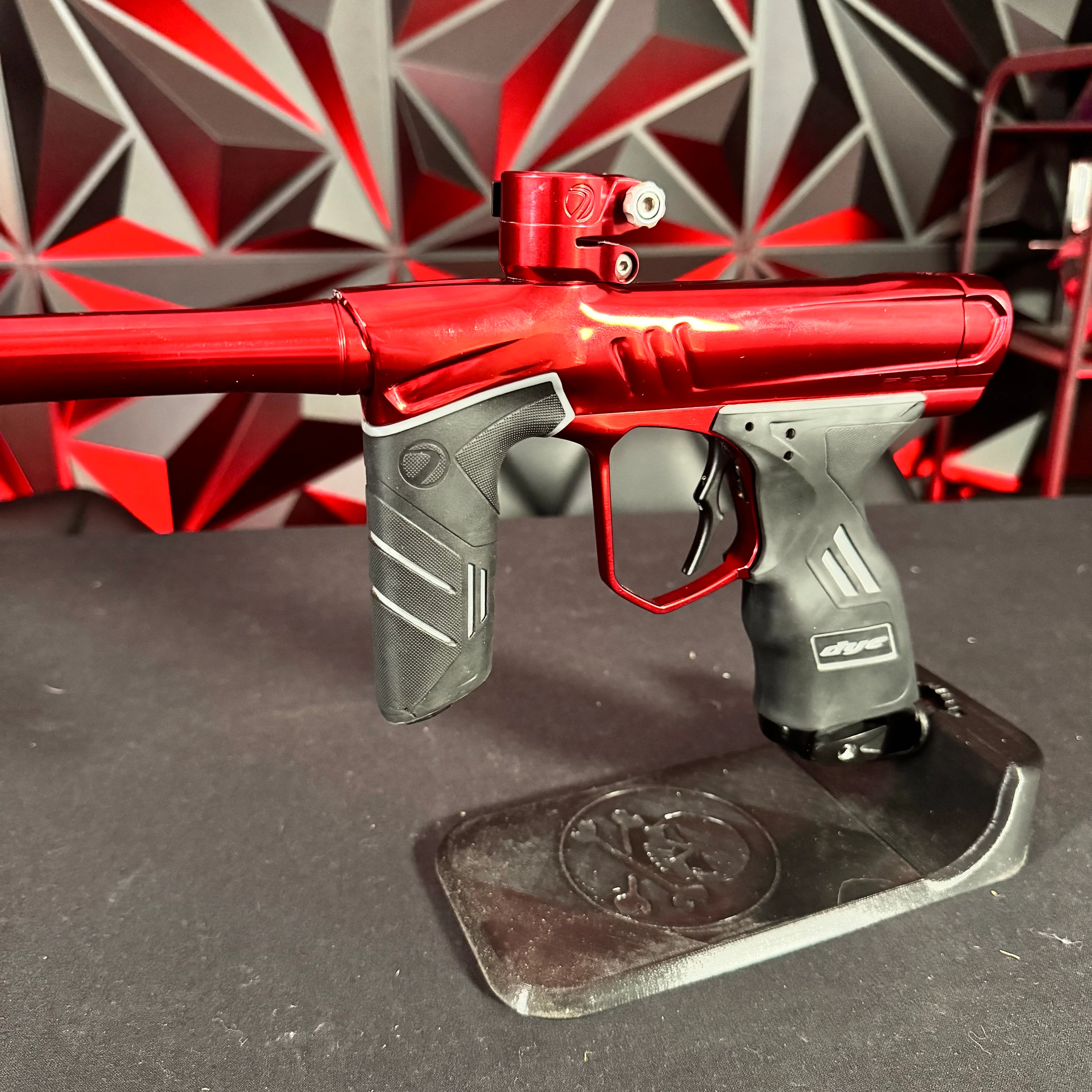 Used Dye DSR+ Paintball Gun - Lava w/ IM Pro Kit - Image 5