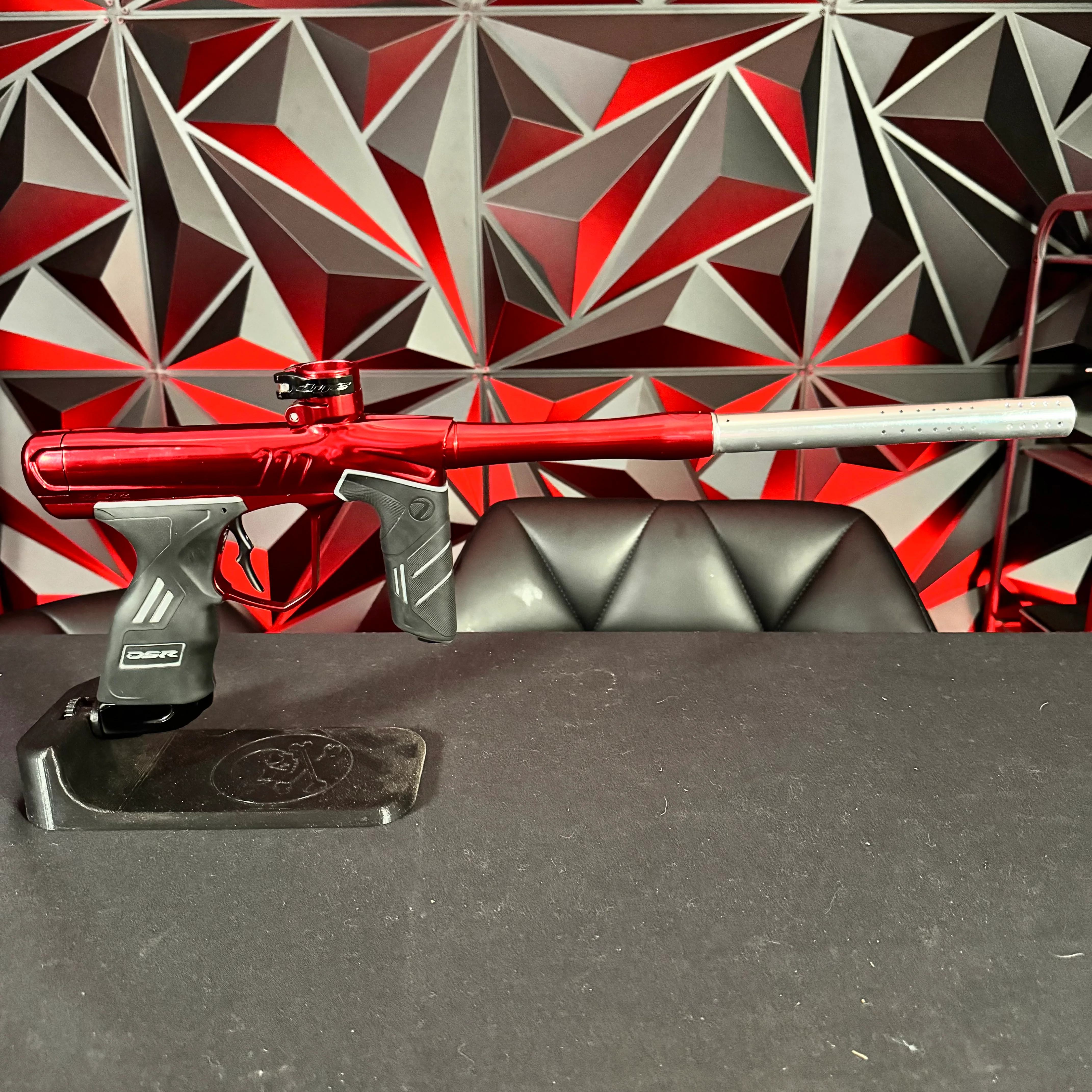Used Dye DSR+ Paintball Gun - Lava w/ IM Pro Kit - Image 6
