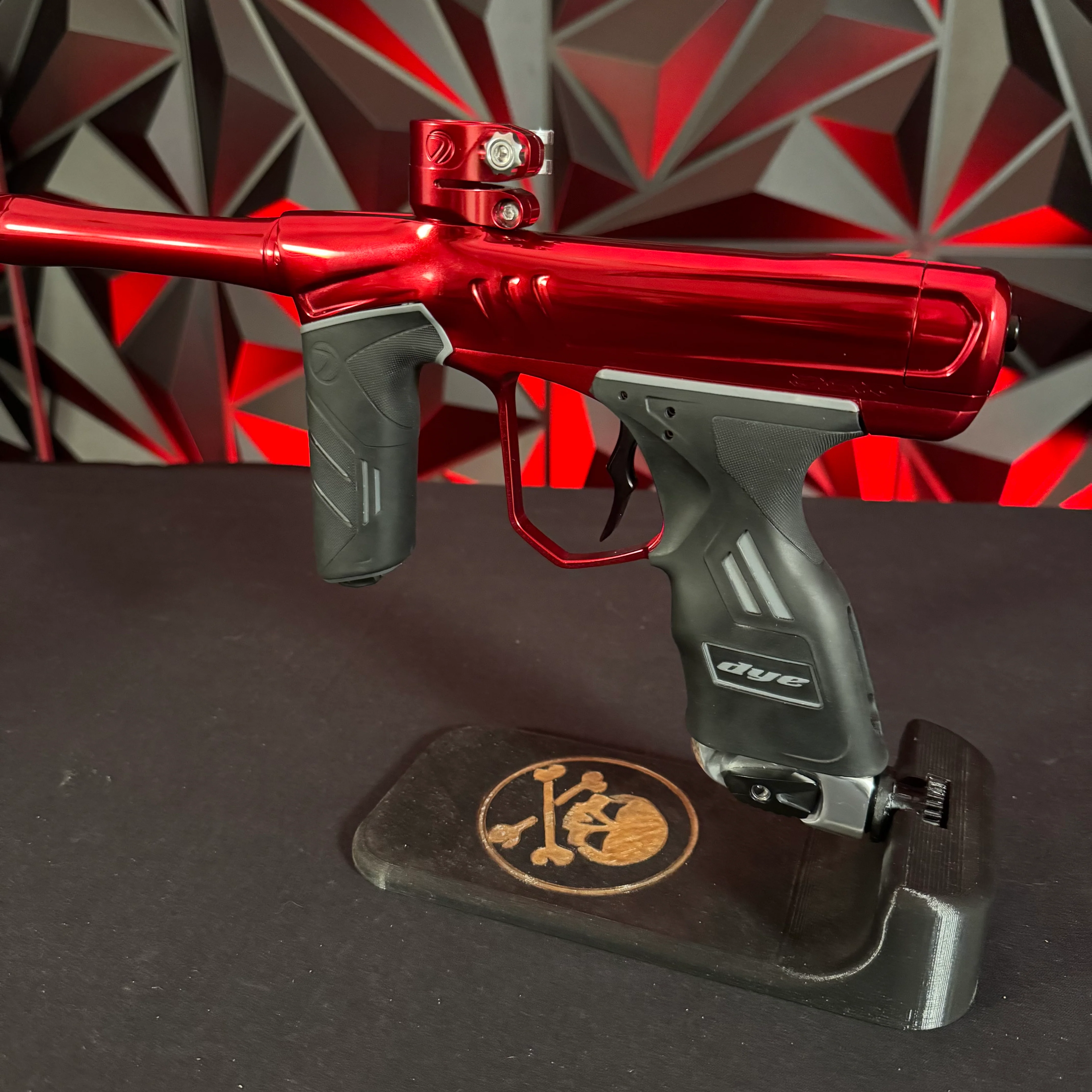 Used Dye DSR+ Paintball Gun - Lava w/ Ironman Pro Kit - Image 3