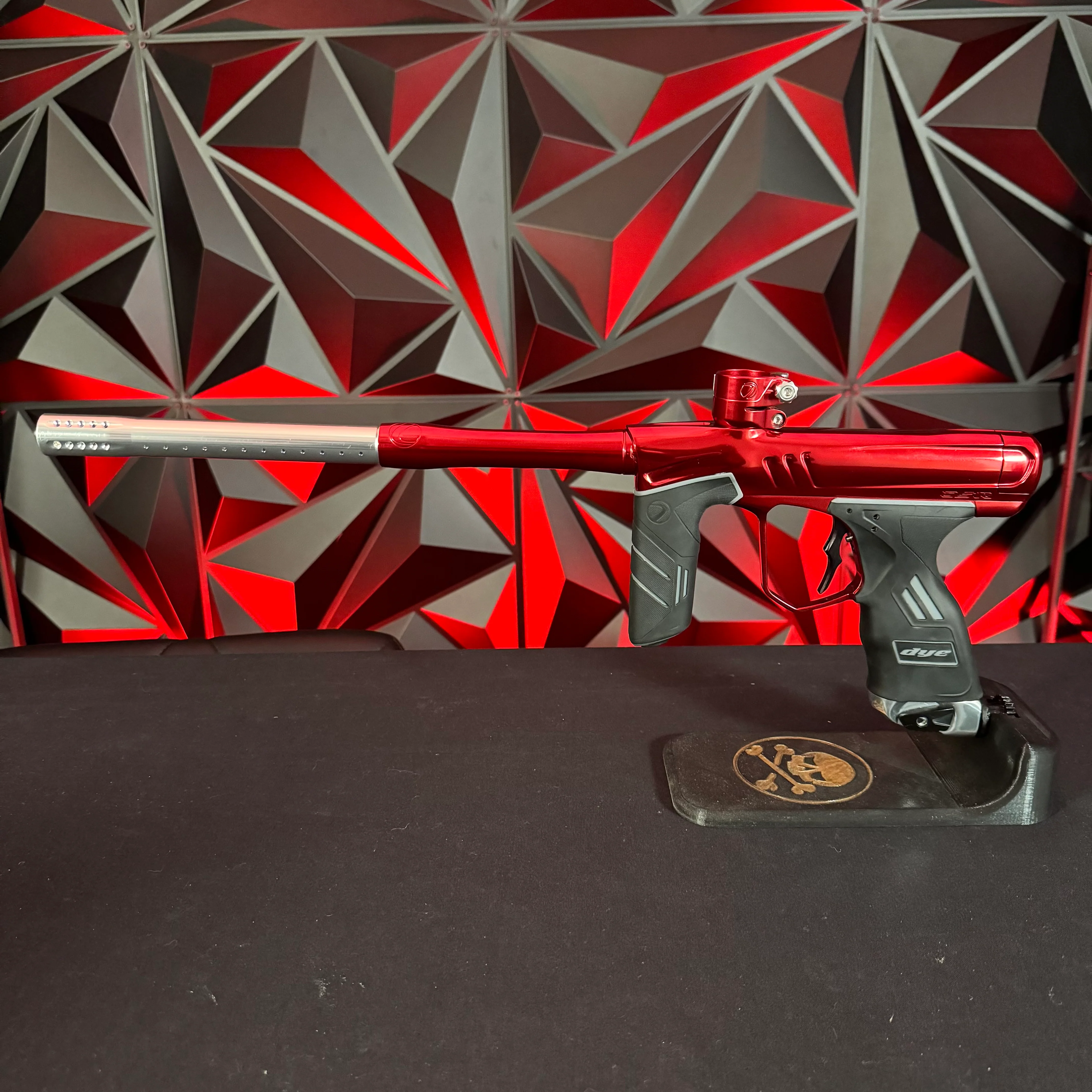 Used Dye DSR+ Paintball Gun - Lava w/ Ironman Pro Kit - Image 7