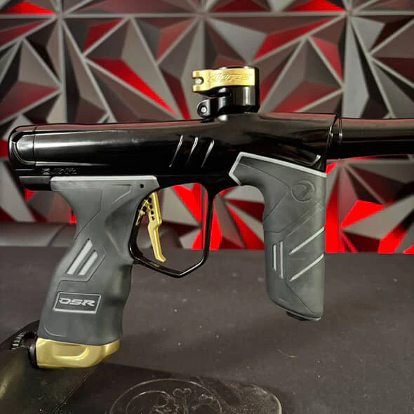 Used Dye DSR+ Paintball Gun -Onyx Gold (Polished Black/Polished Gold) w/IM Pro Kit - Image 3