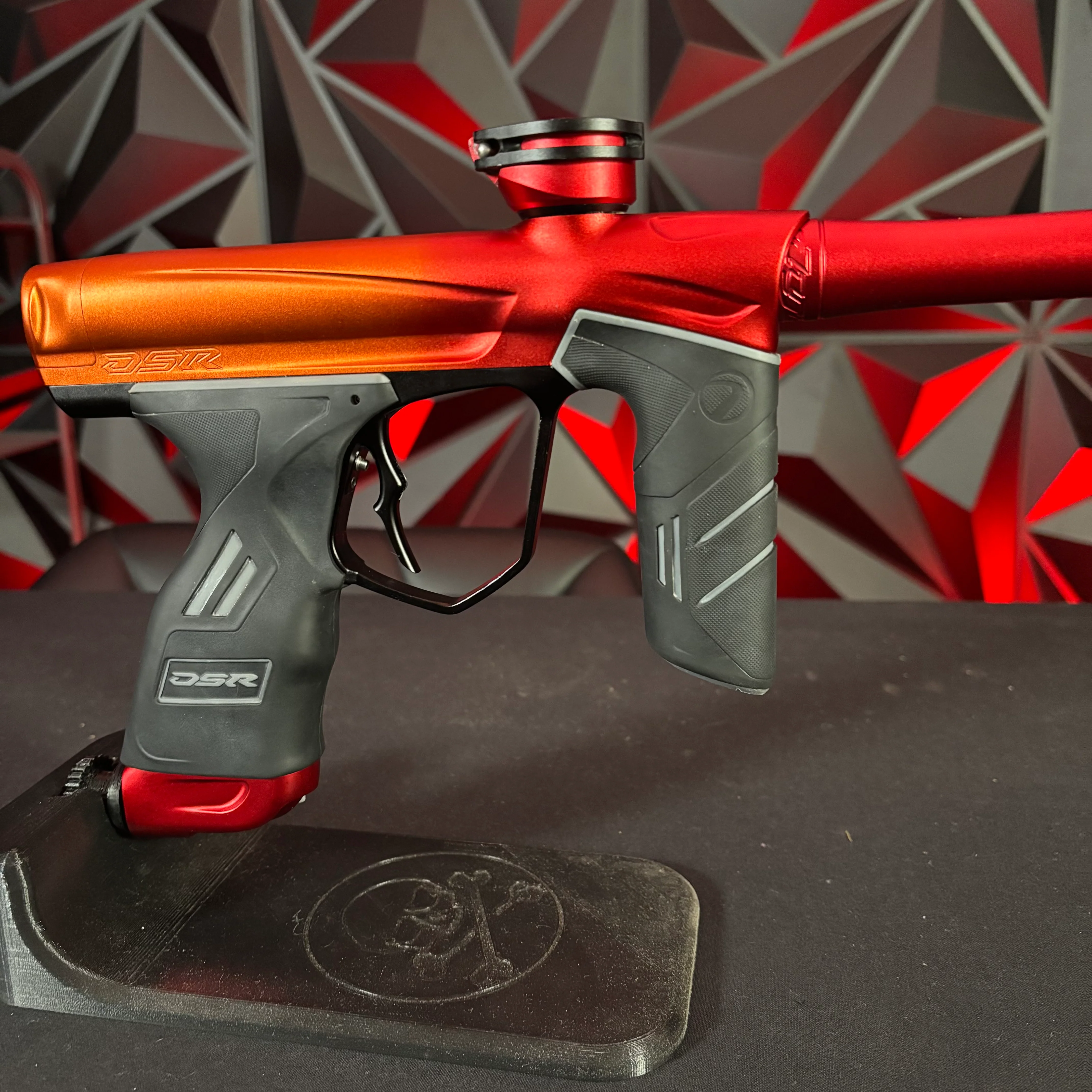 Used Dye DSR Paintball Gun - Orange/Red Fade (Tequila Sunrise) w/IM Pro Kit - Image 3