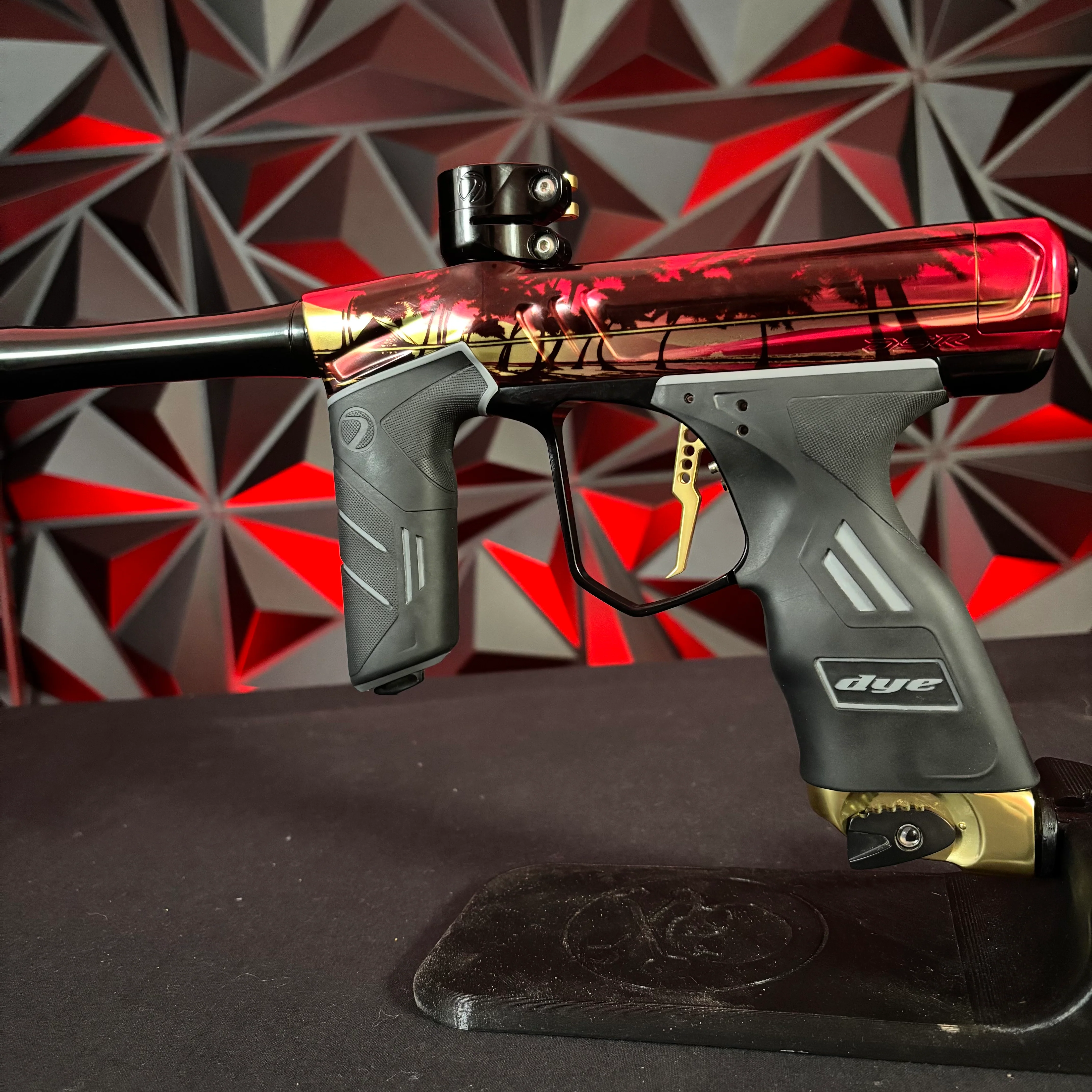 Used Dye DSR+ Paintball Gun - PGA Aloha w/IM Pro Kit - Image 3