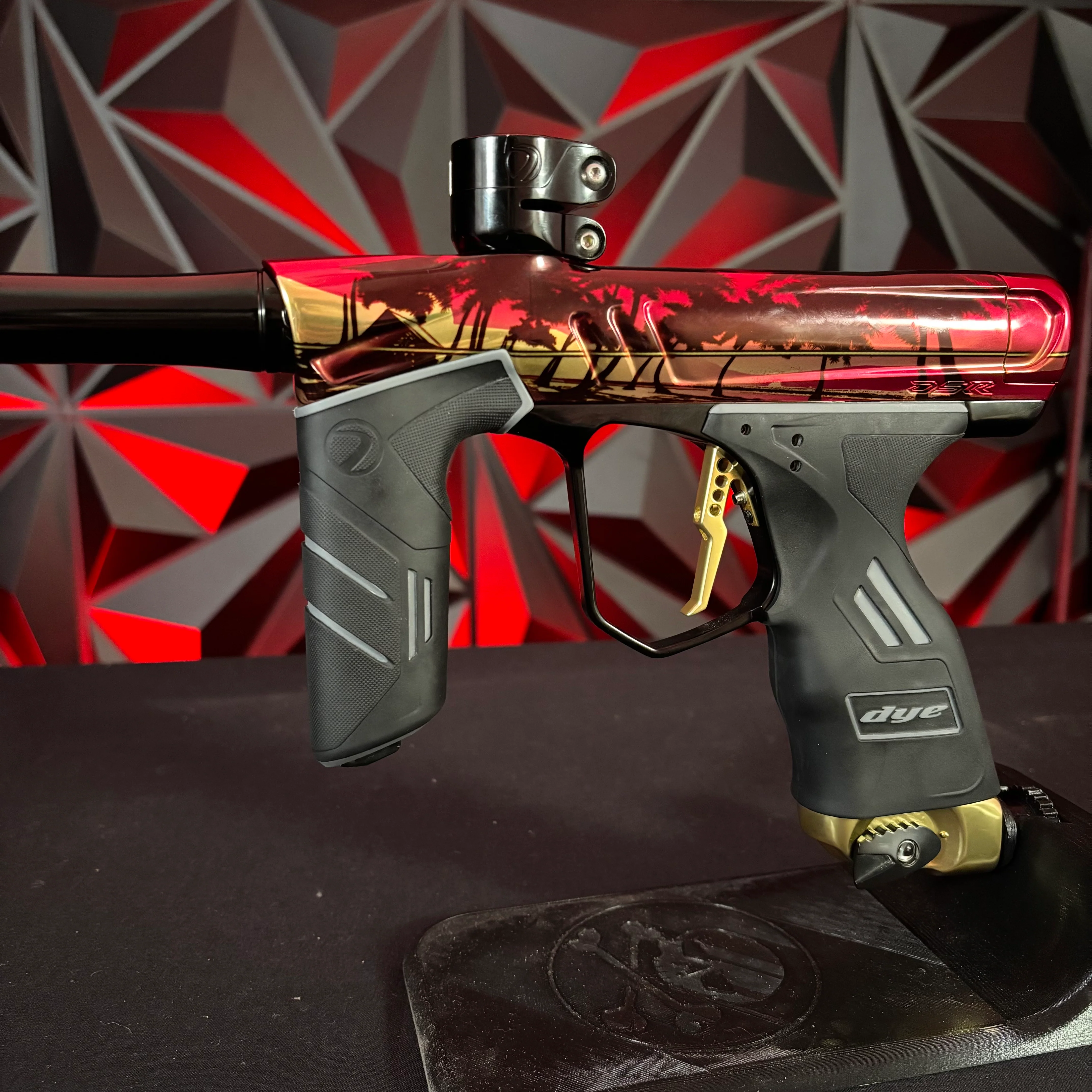 Used Dye DSR+ Paintball Gun - PGA Aloha w/IM Pro Kit - Image 5
