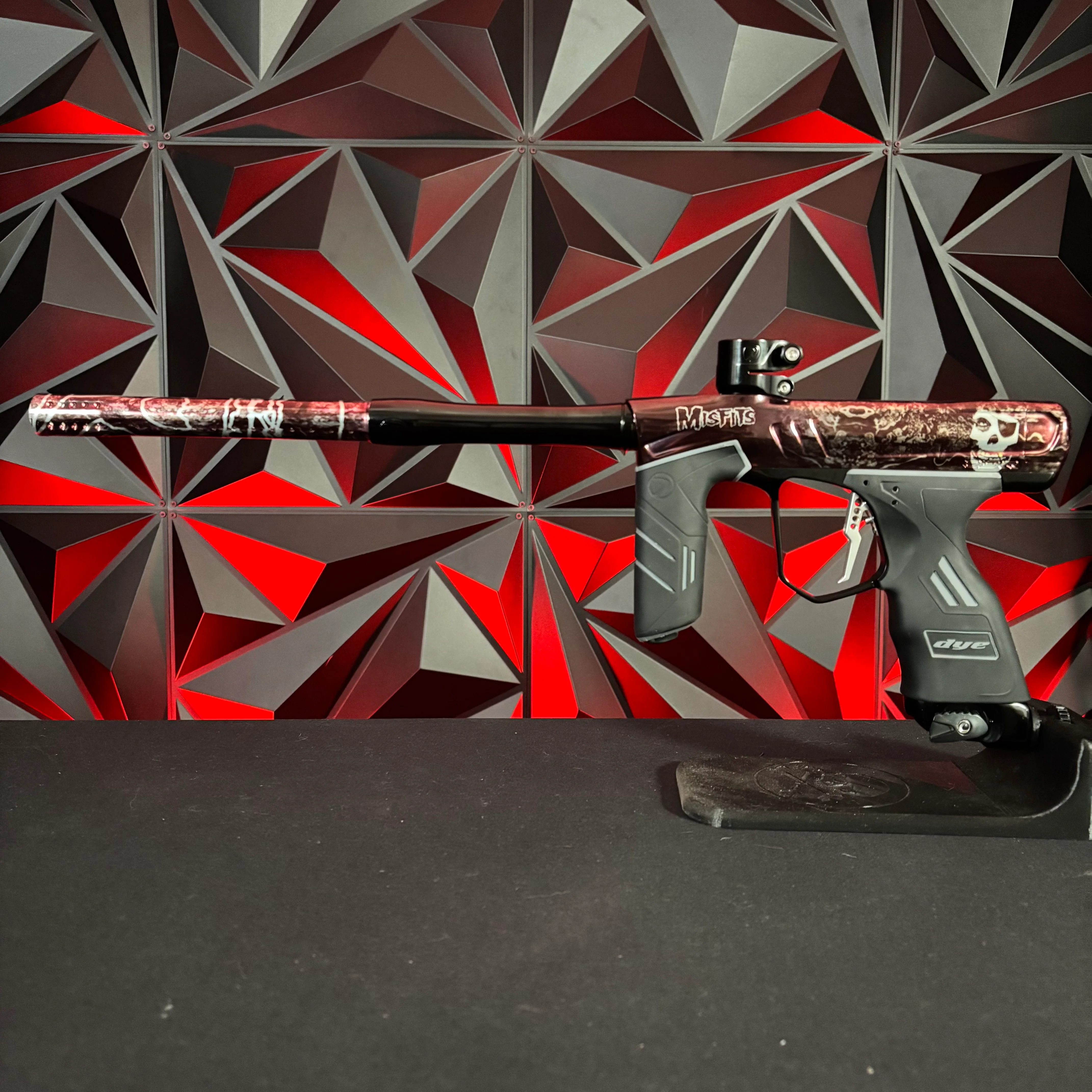 Used Dye DSR+ Paintball Gun - PGA Misfits w/IM Pro Kit - Image 7