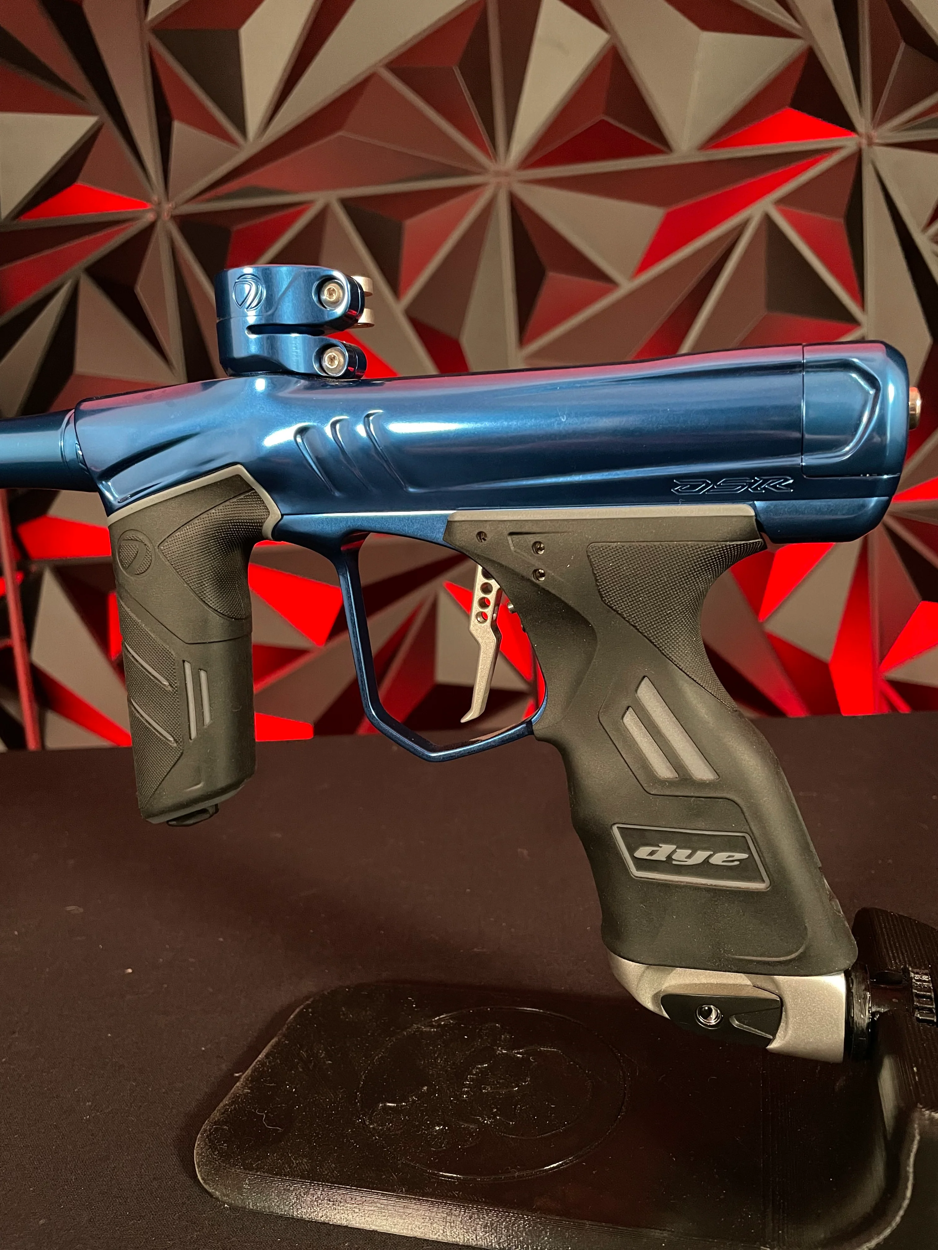 Used Dye DSR+ Paintball Gun - Polished Blue/Dust Silver - Image 3