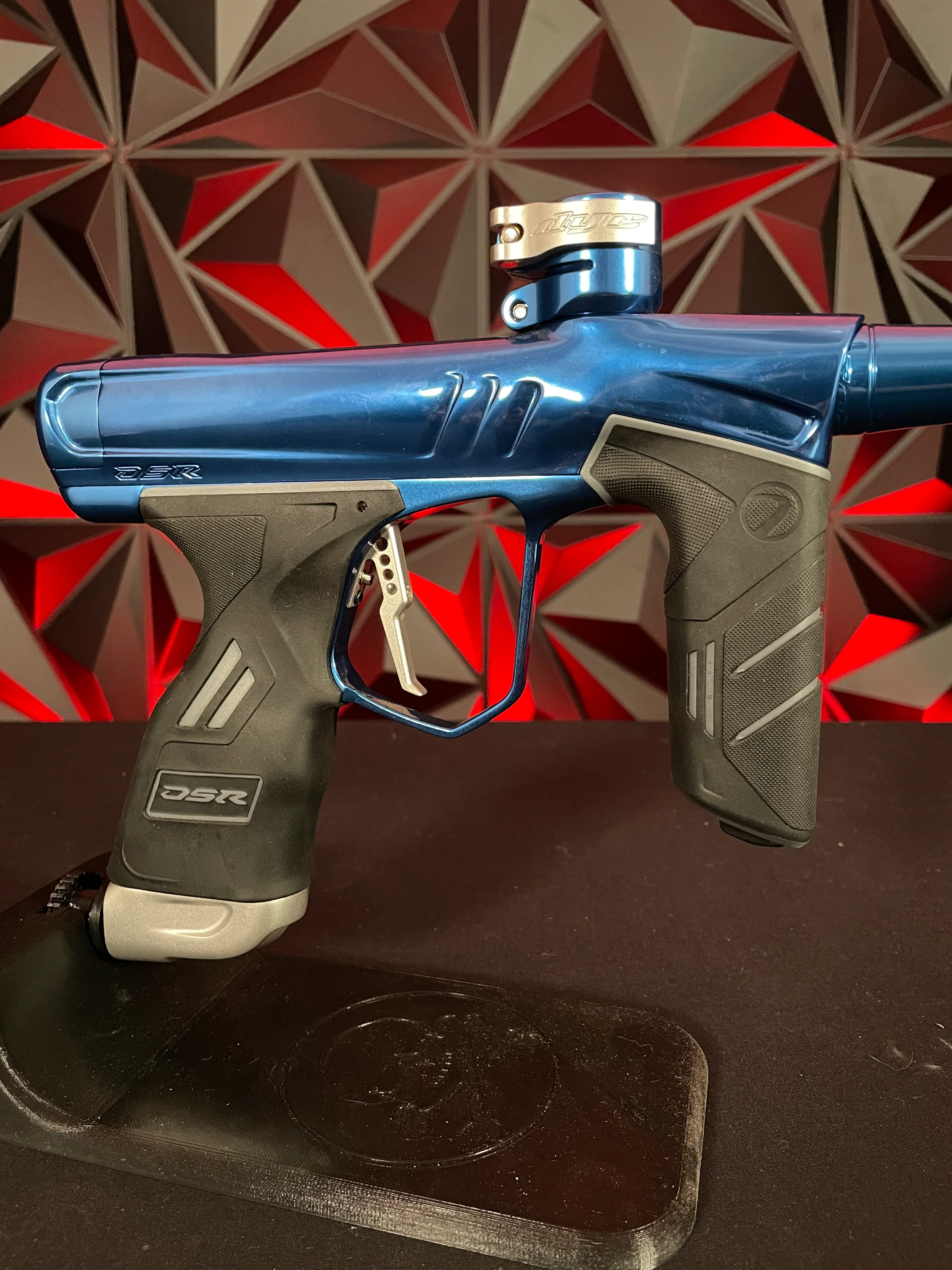 Used Dye DSR+ Paintball Gun - Polished Blue/Dust Silver - Image 4