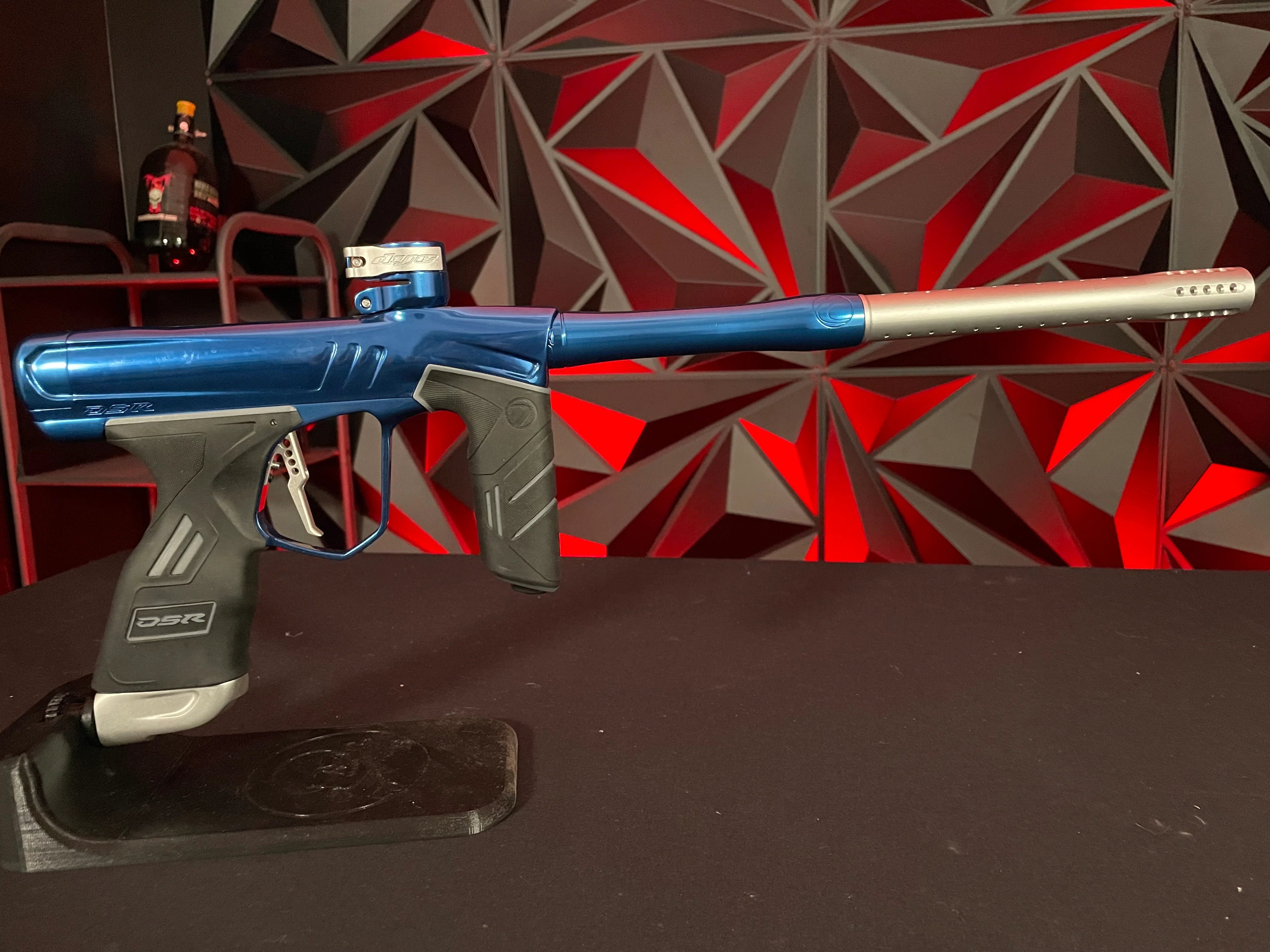 Used Dye DSR+ Paintball Gun - Polished Blue/Dust Silver - Image 6