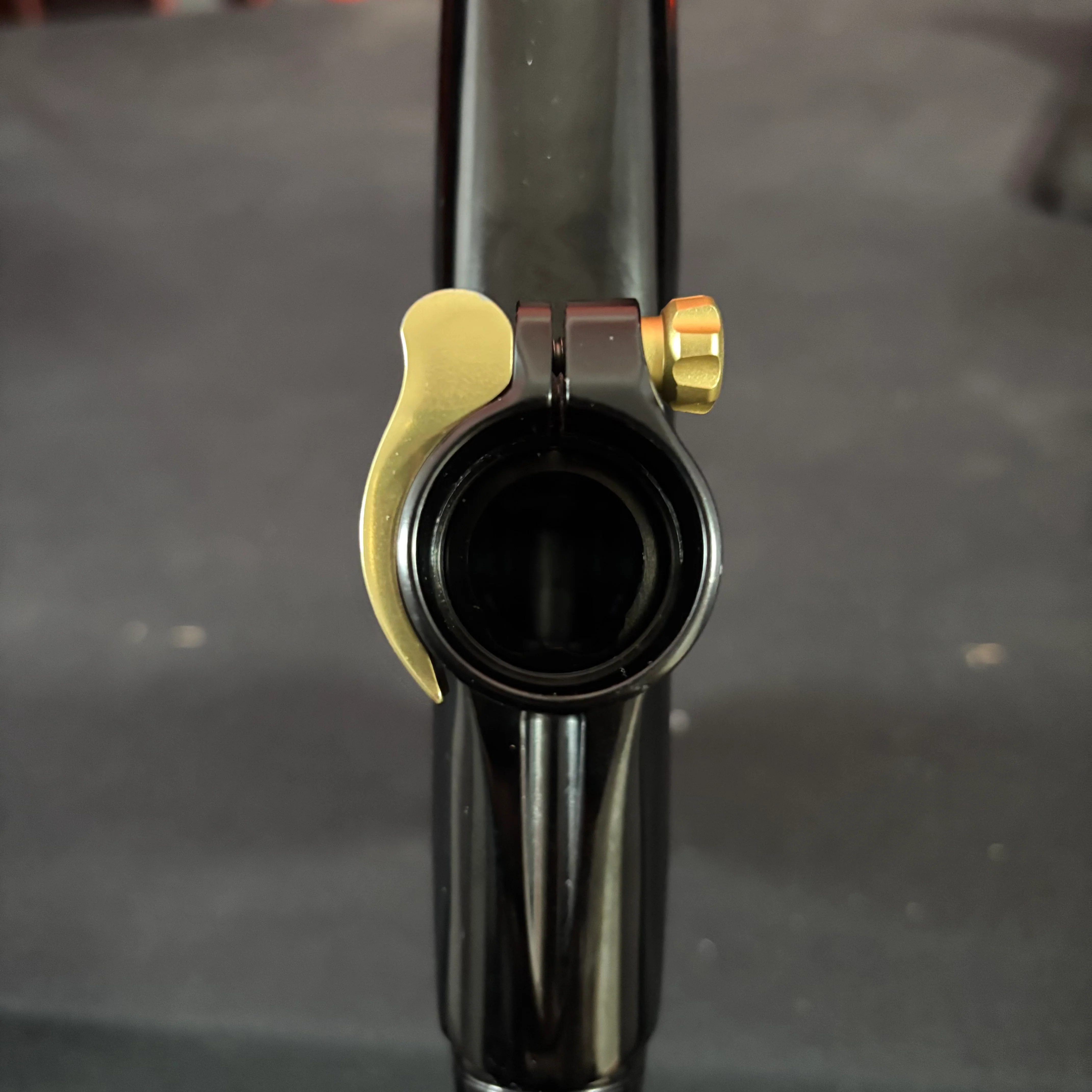 Used Dye DSR+ Paintball Gun - Onyx Gold W/ IM Pro Kit - Image 9