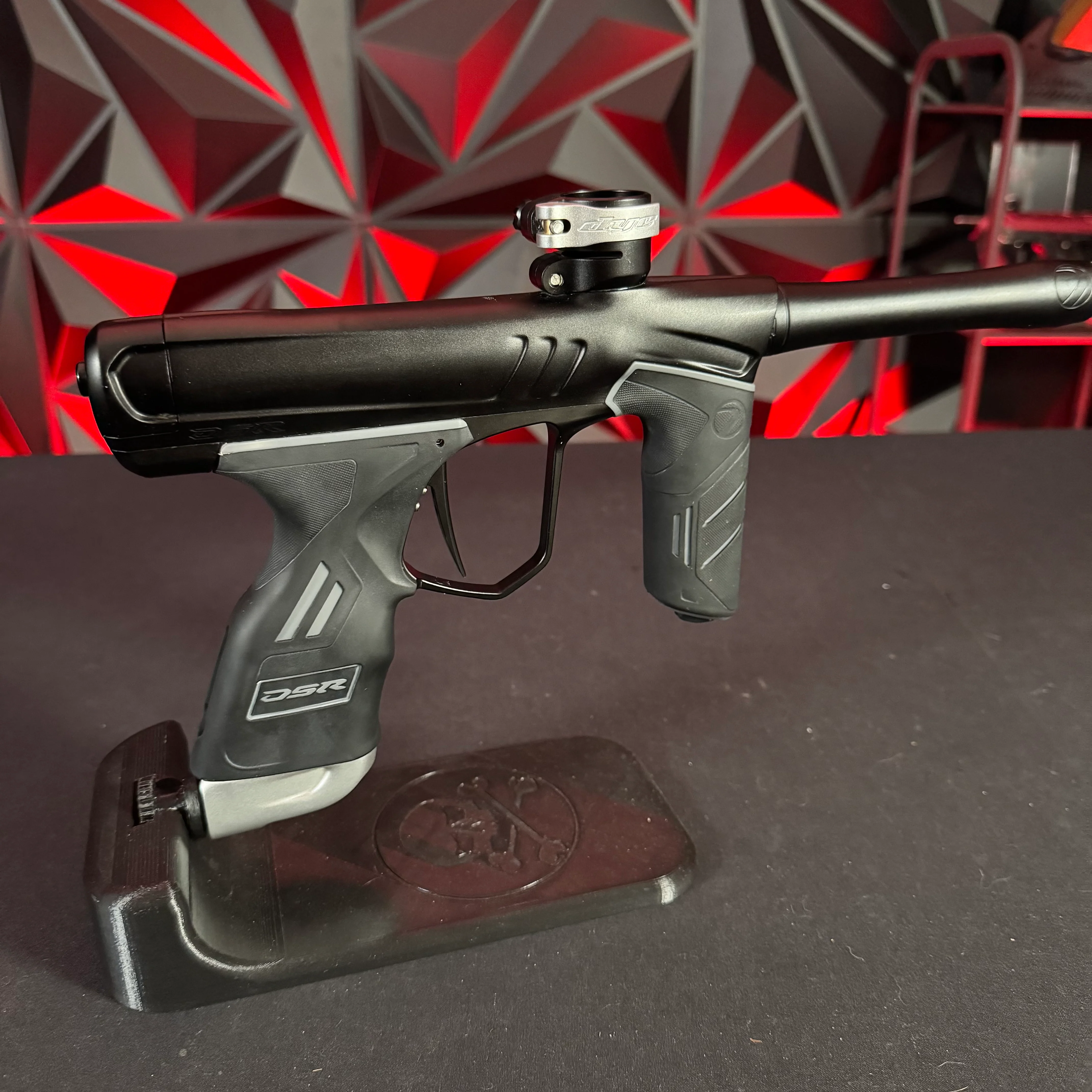 Used Dye DSR+ Paintball Gun - Silver Night w/ IM Pro Kit, Method ASA Lever, & Free Flow Bolt and Trigger - Image 2
