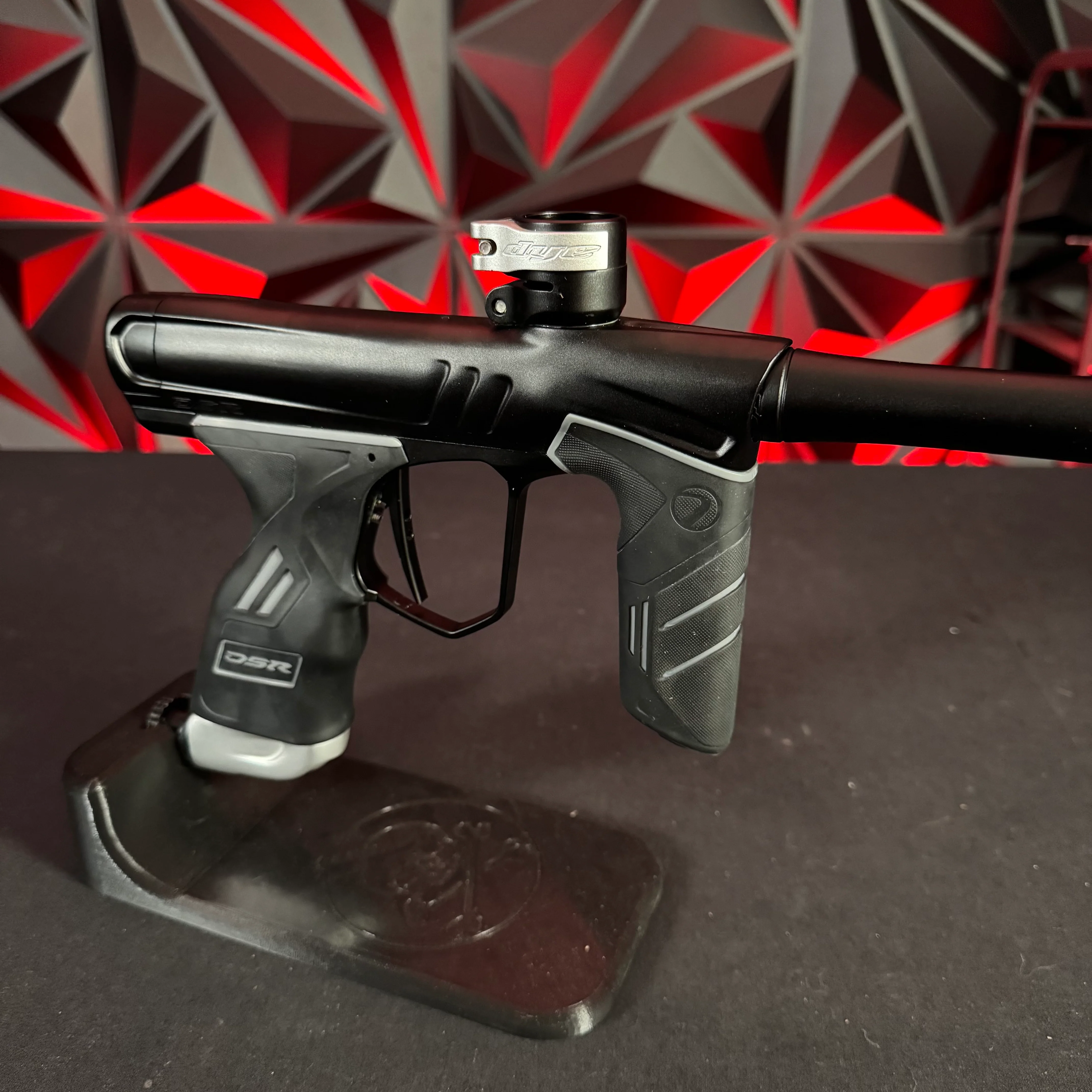 Used Dye DSR+ Paintball Gun - Silver Night w/ IM Pro Kit, Method ASA Lever, & Free Flow Bolt and Trigger - Image 4