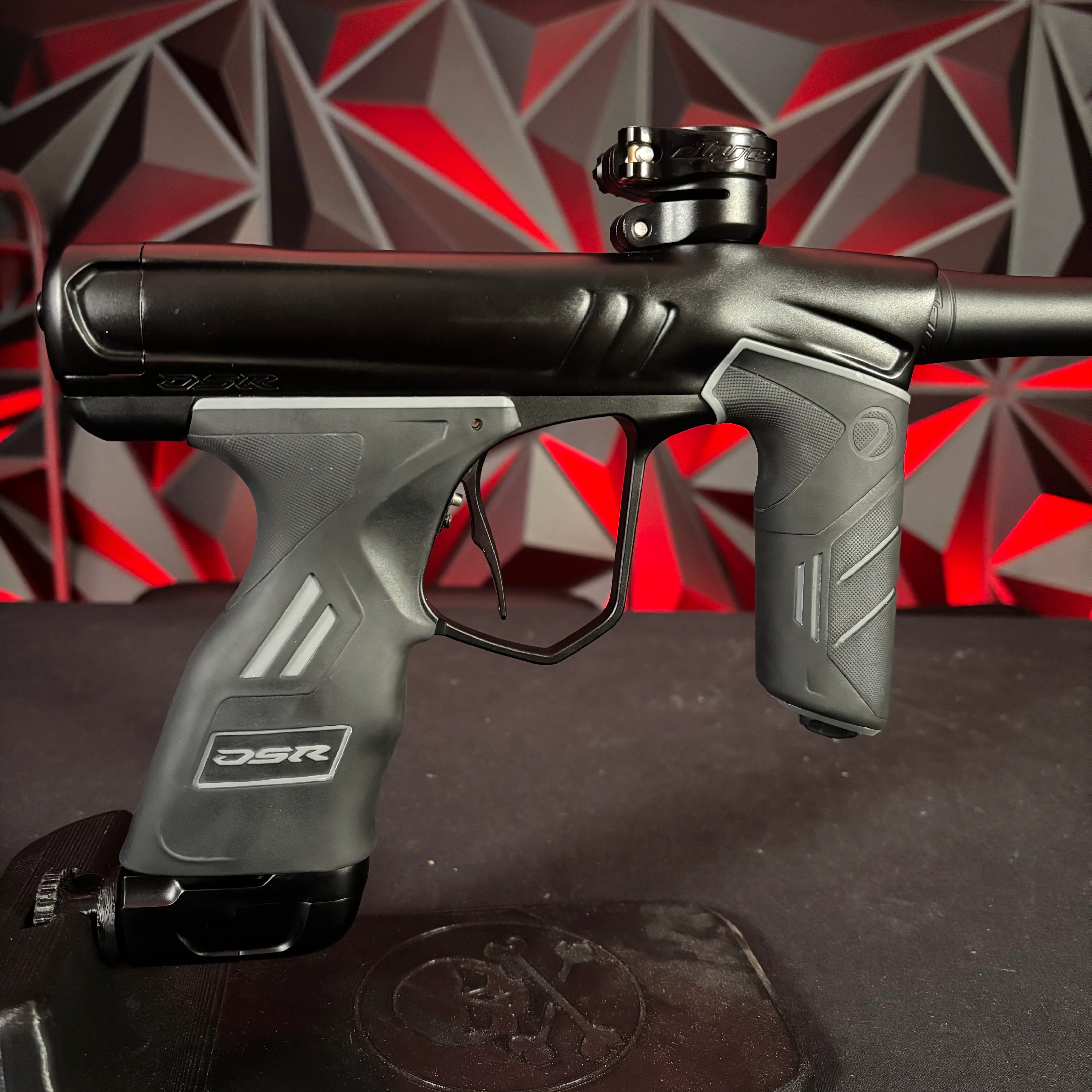 Used Dye DSR+ Paintball Gun - Silver Night (Part Swapped w/Black Barrel) w/ IM Pro Kit and Scythe Trigger and ASA slap 2 installed - Image 2