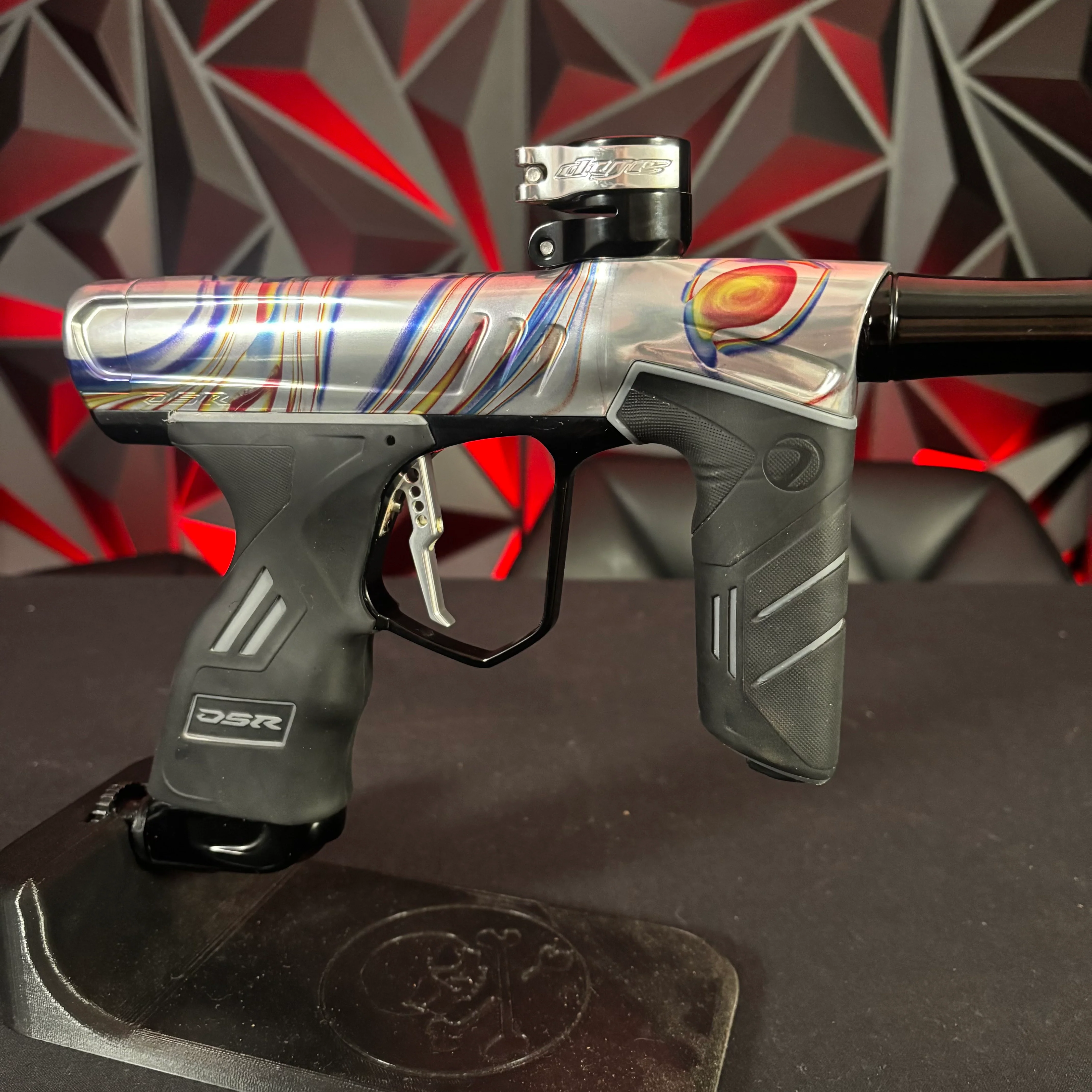 Used Dye DSR+ Paintball Gun - Slick w/ IM Pro Kit - Image 4