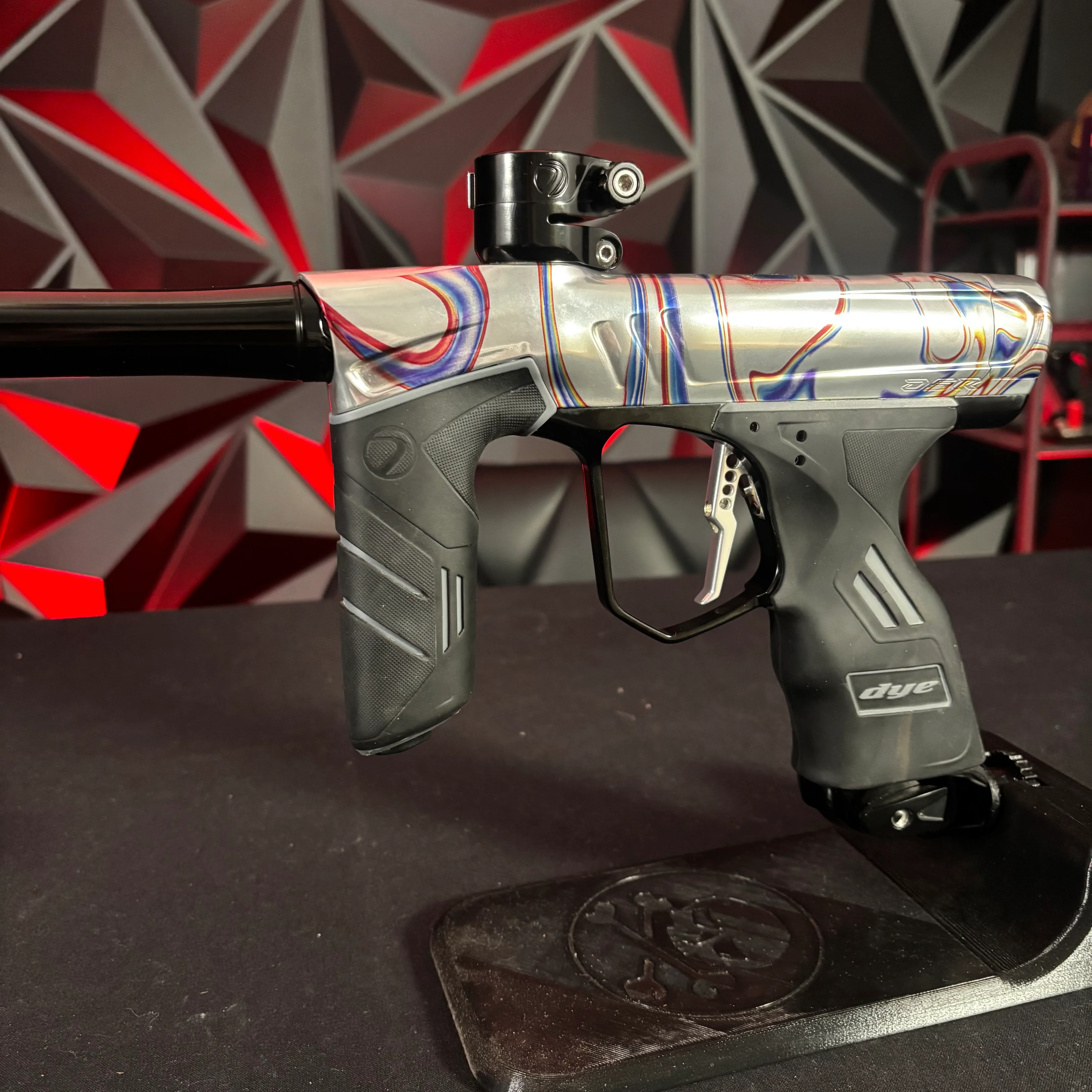Used Dye DSR+ Paintball Gun - Slick w/ IM Pro Kit - Image 5