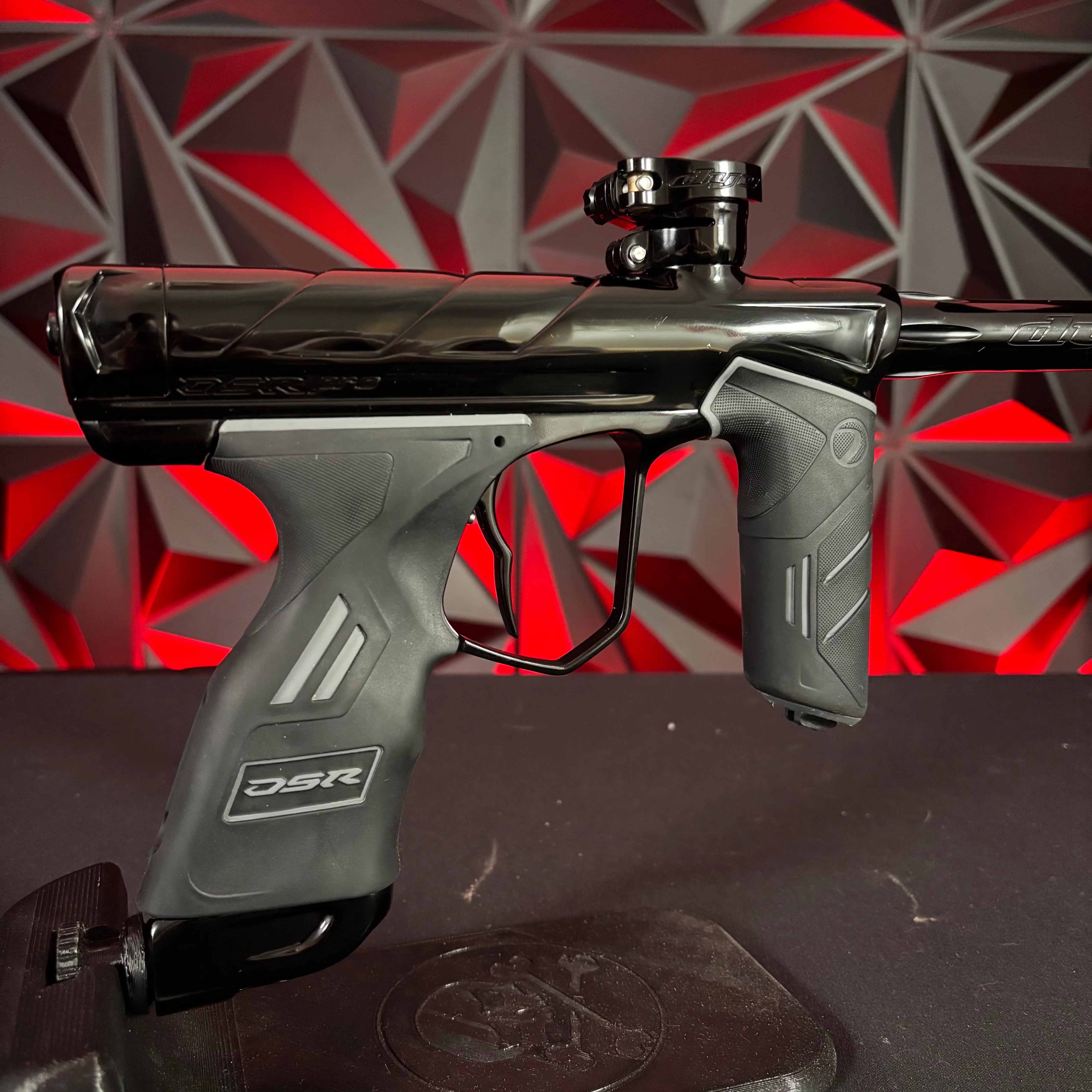Used Dye DSR Pro Paintball Marker - Black w/ Blood splatter barrel tip - Image 2