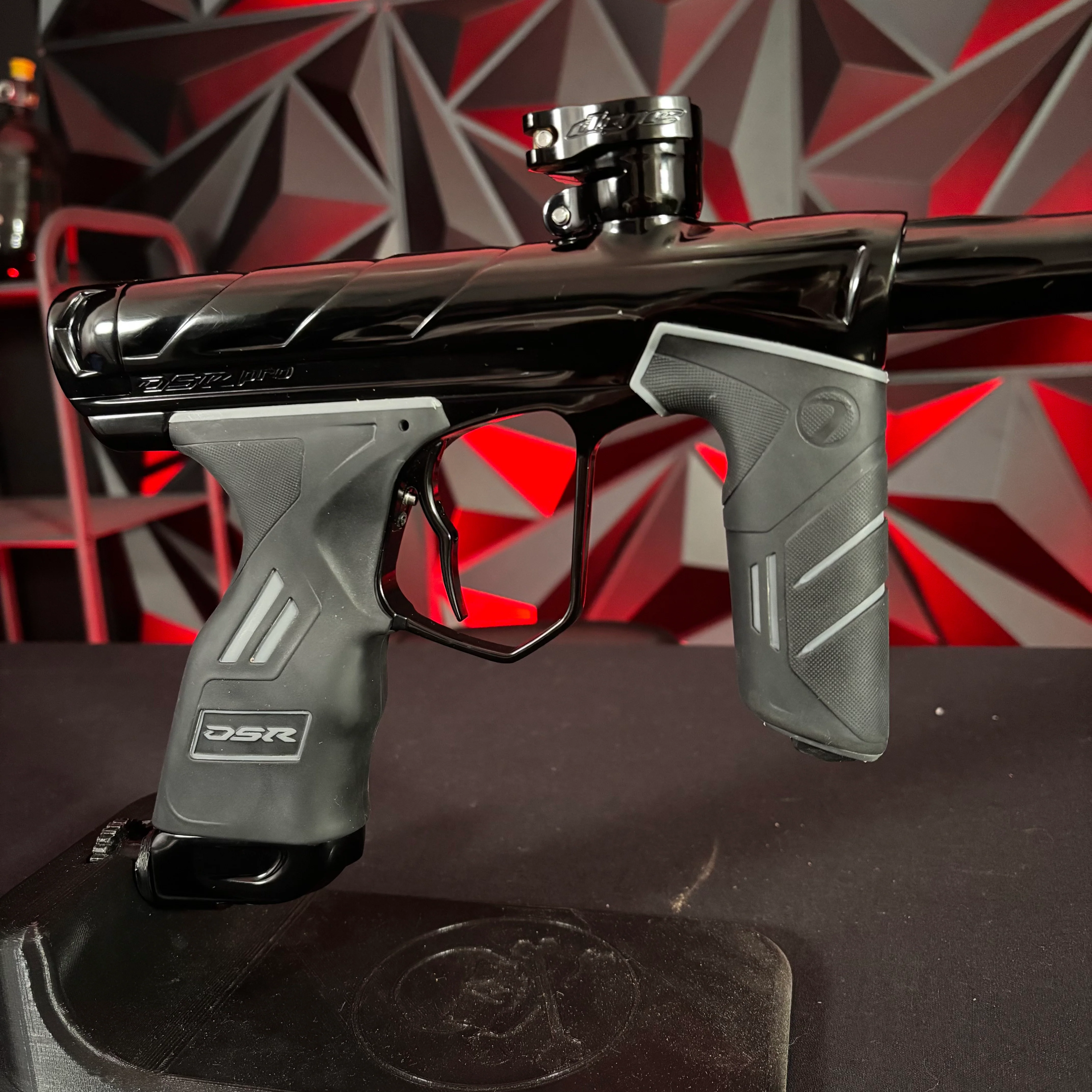 Used Dye DSR Pro Paintball Marker - Black w/ Blood splatter barrel tip - Image 3