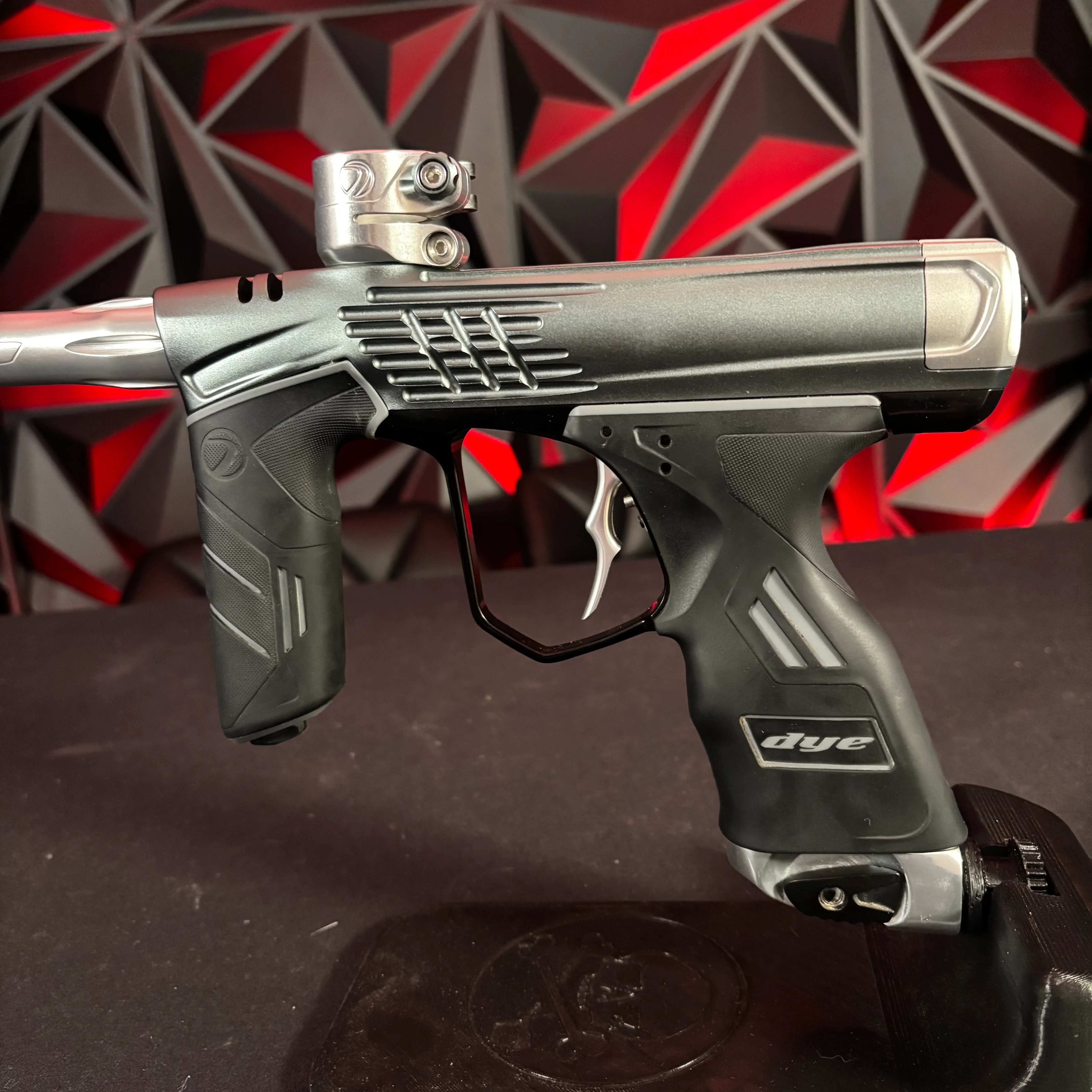 Used Dye DSR+ Paintball Marker - ICON Pewter/ Grey - Image 4