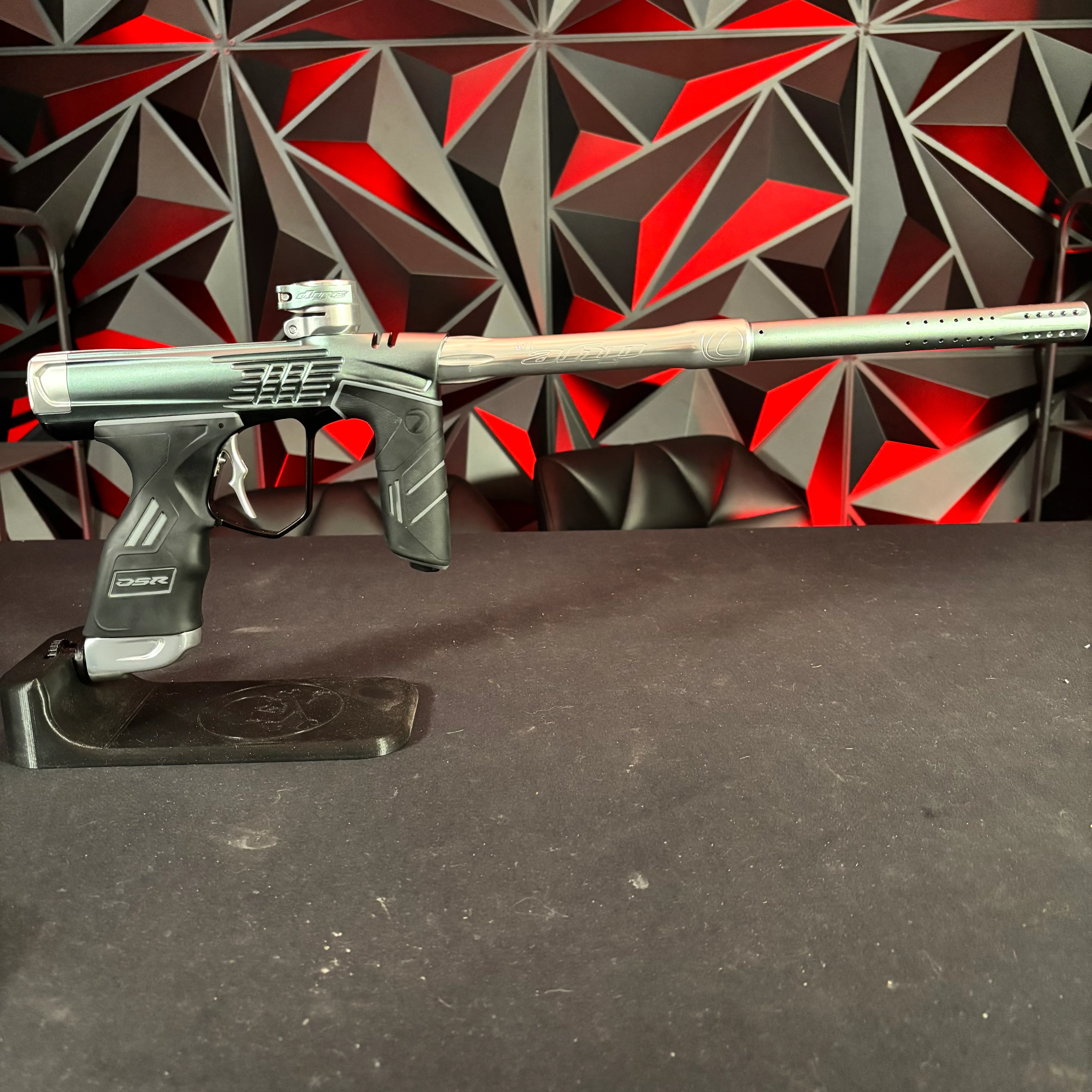 Used Dye DSR+ Paintball Marker - ICON Pewter/ Grey - Image 6