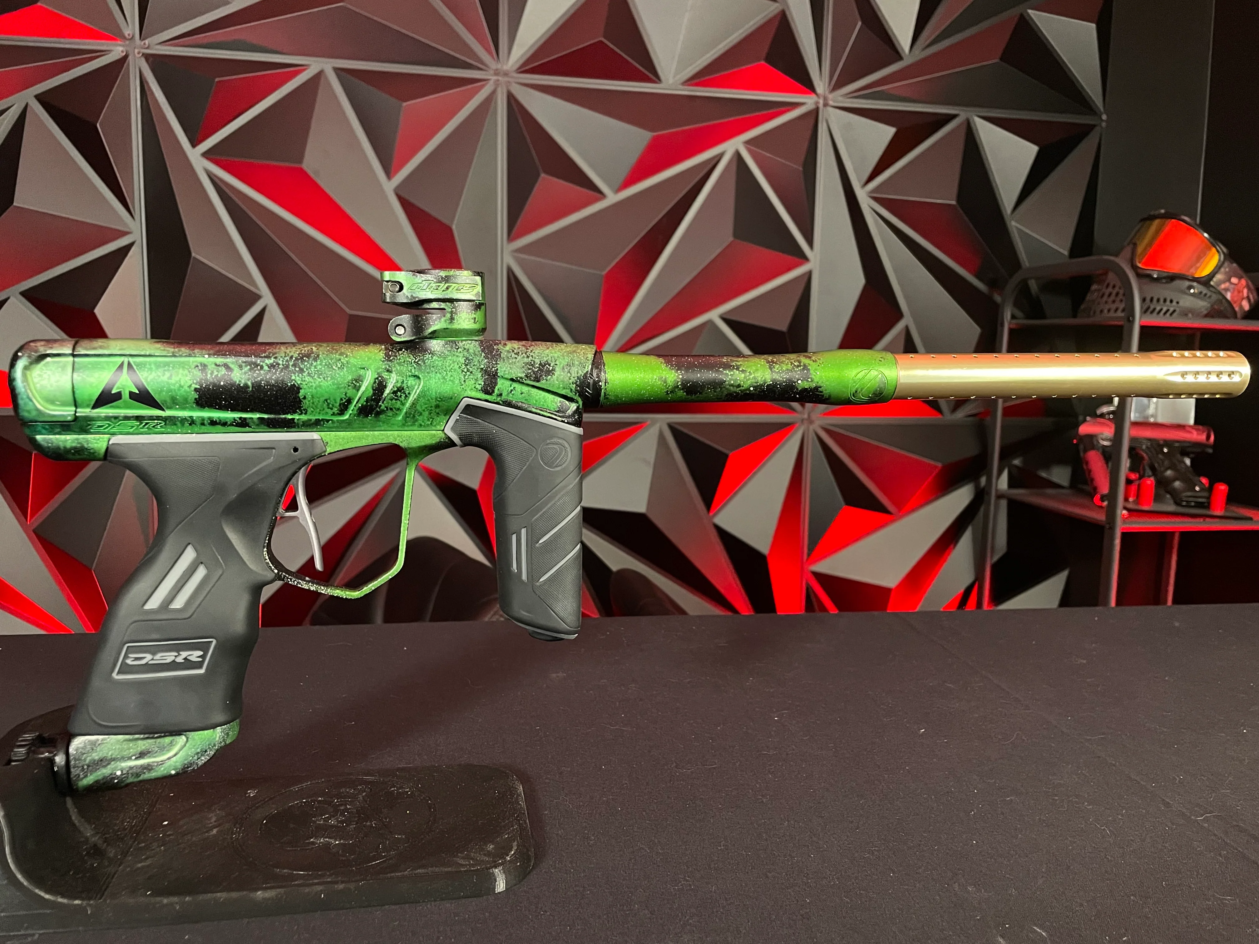 Used Dye DSR+ Paintball Marker - LE LVL Up w/IM Pro Kit - Image 5