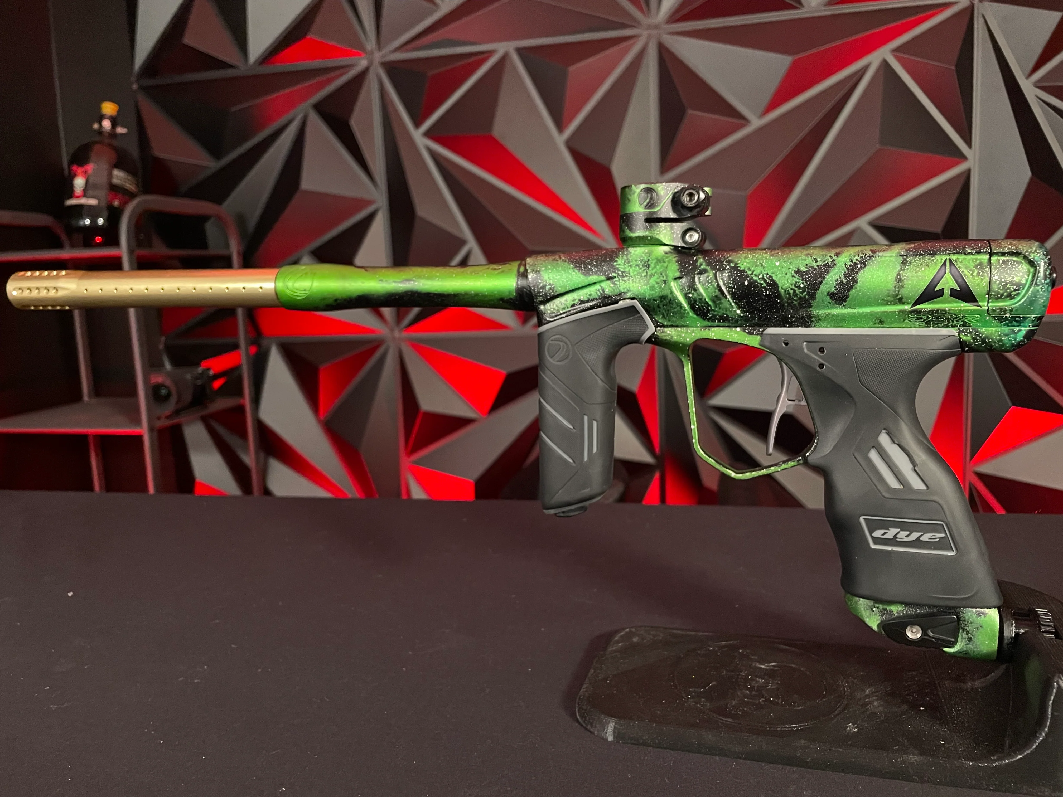 Used Dye DSR+ Paintball Marker - LE LVL Up w/IM Pro Kit - Image 6