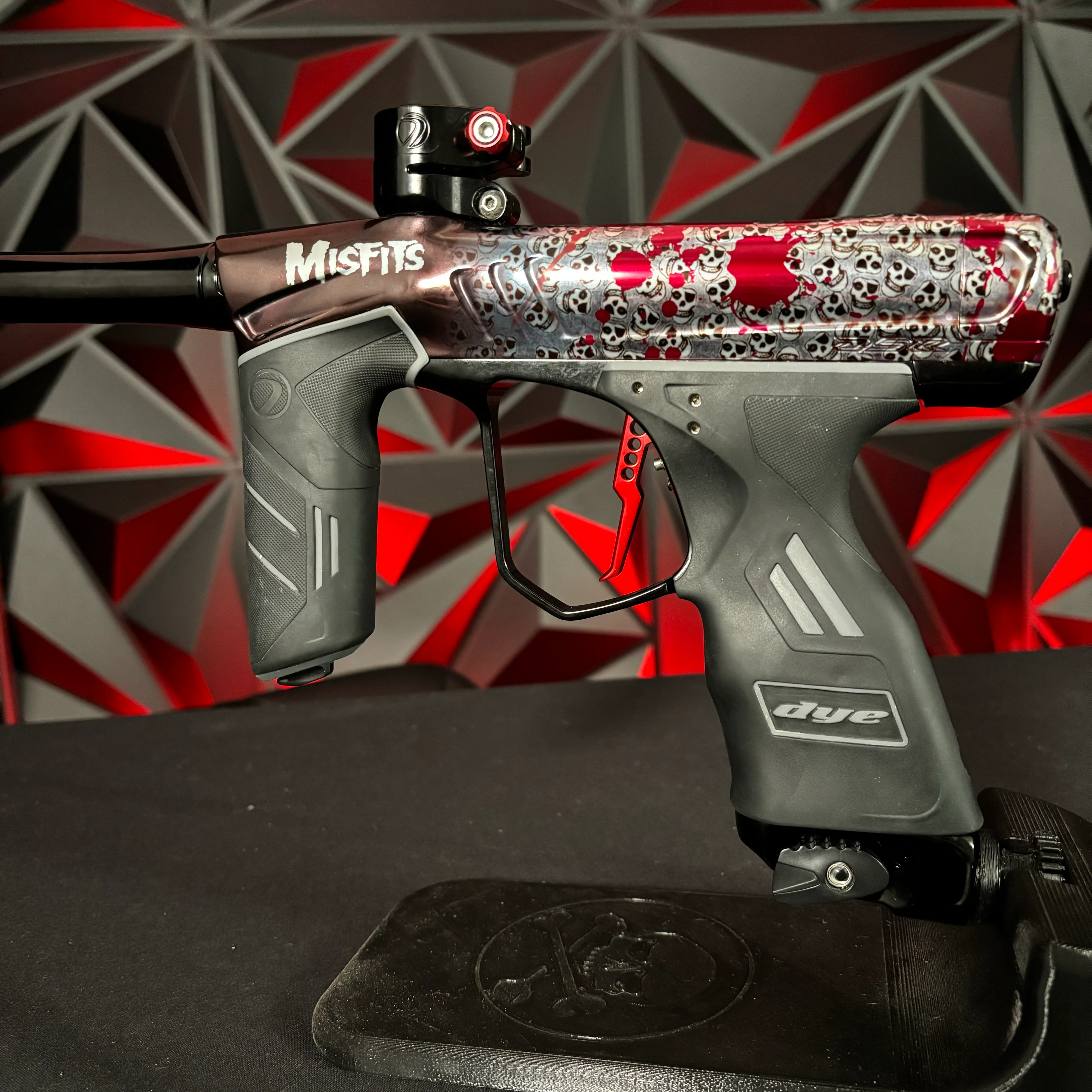 Used Dye DSR+ Paintball Marker - PGA Misfits Heavy Metal - Image 3